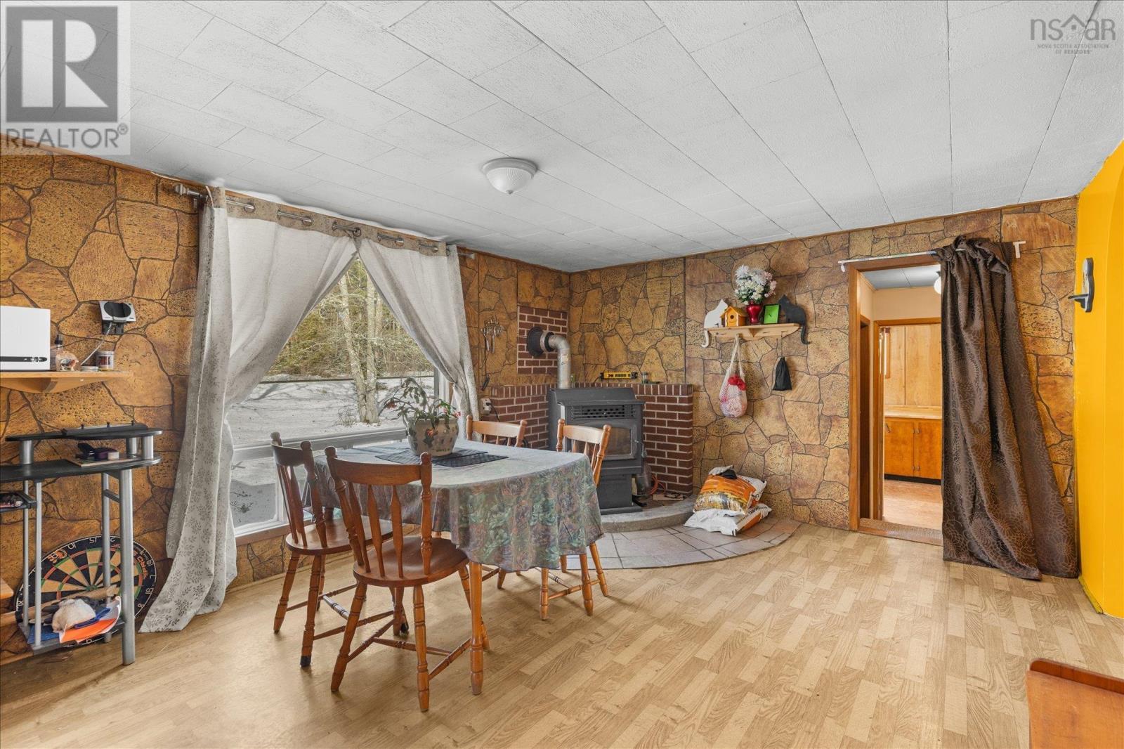 Property 22 of 49 of 4841 Highway 210