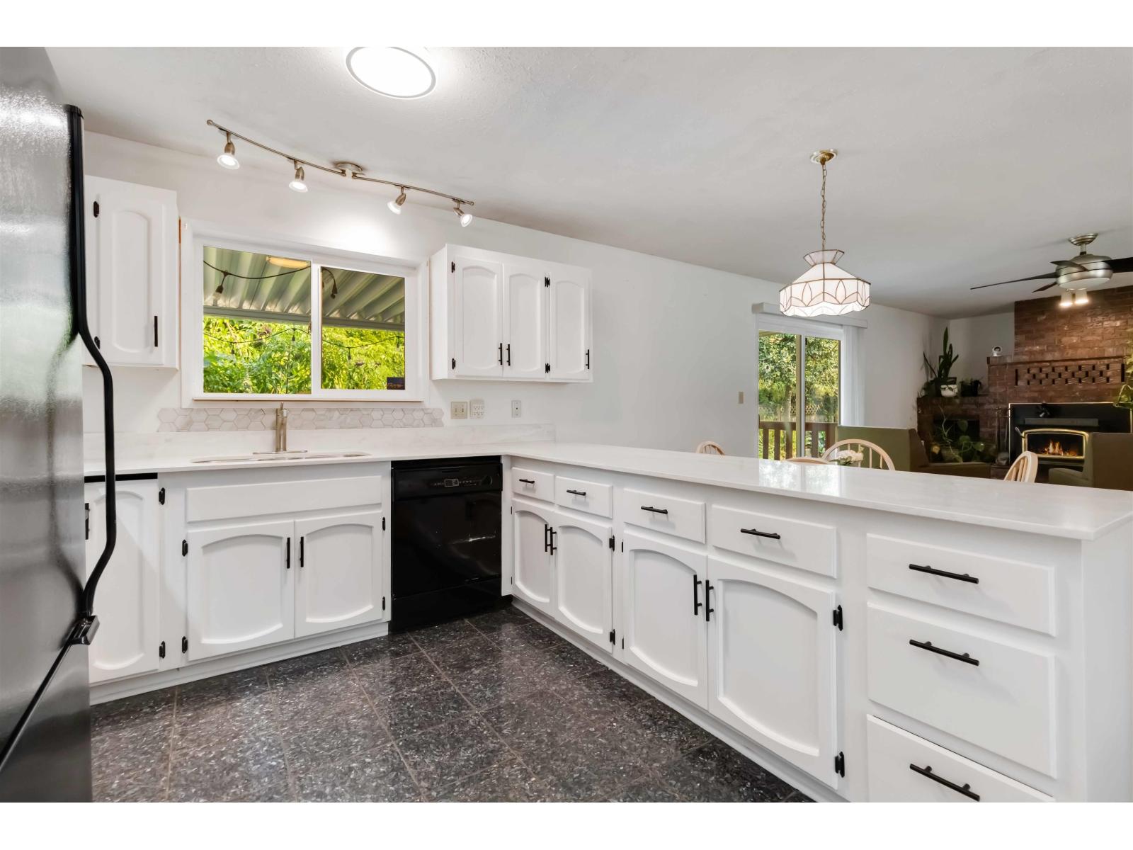 9220 COOTE STREET, Chilliwack Proper East, Chilliwack