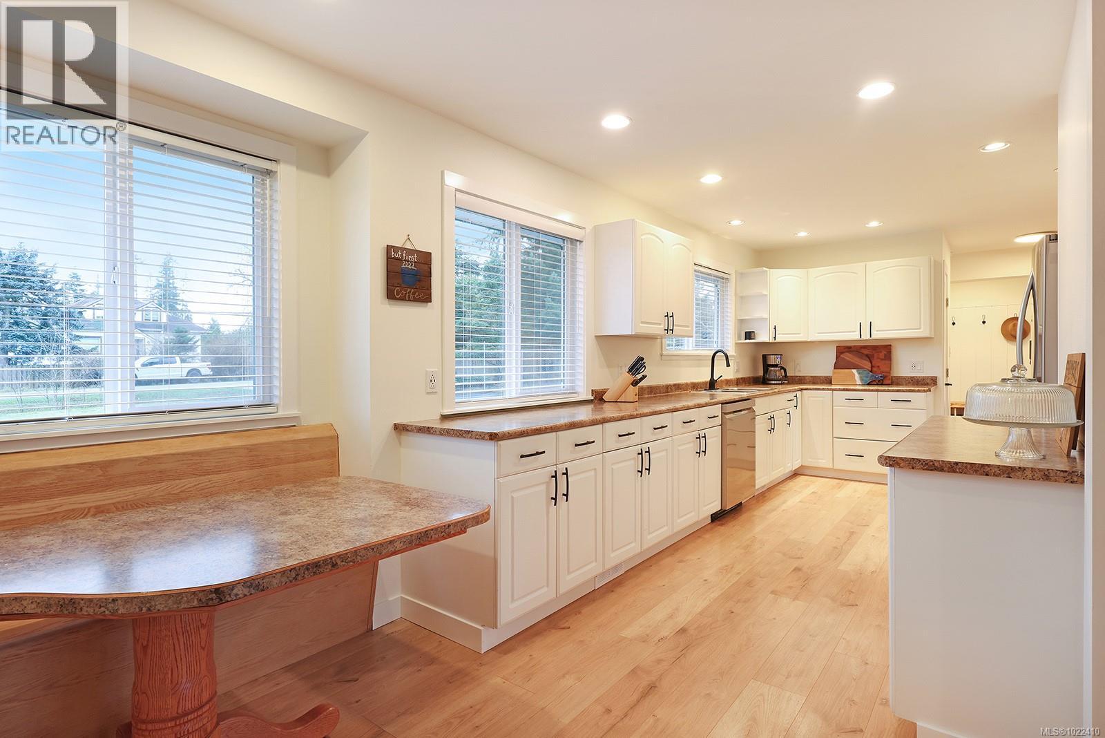 1870 Willis Rd, Campbell River