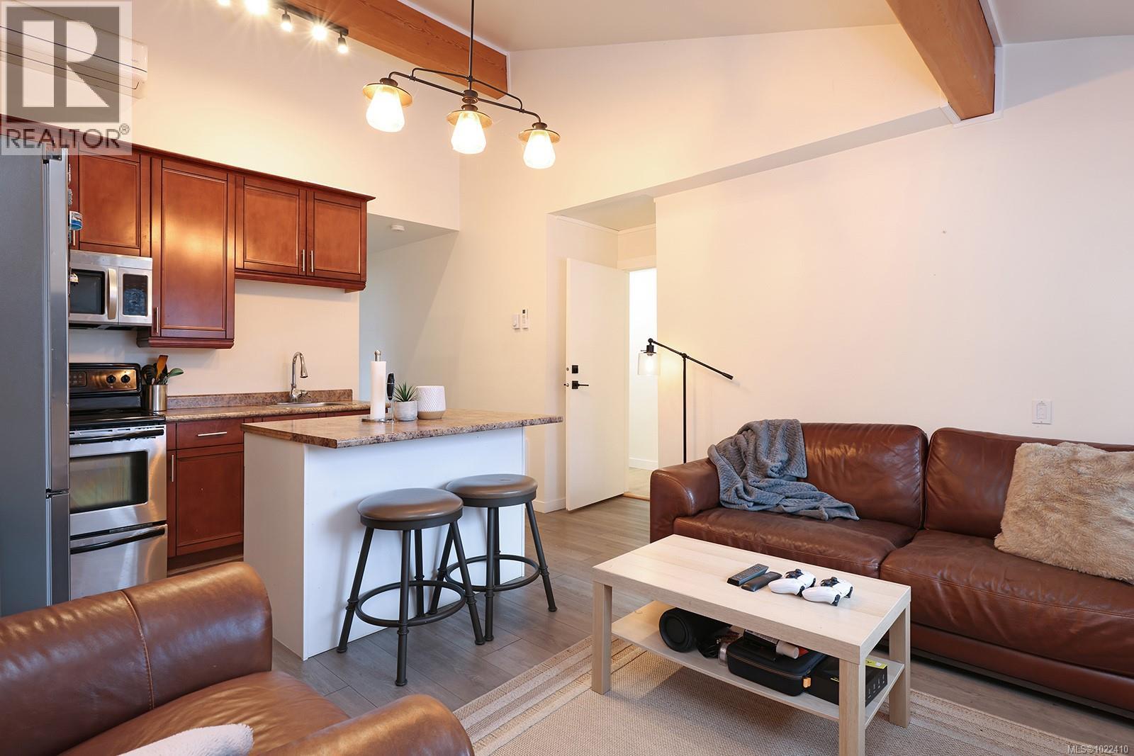 1870 Willis Rd, Campbell River