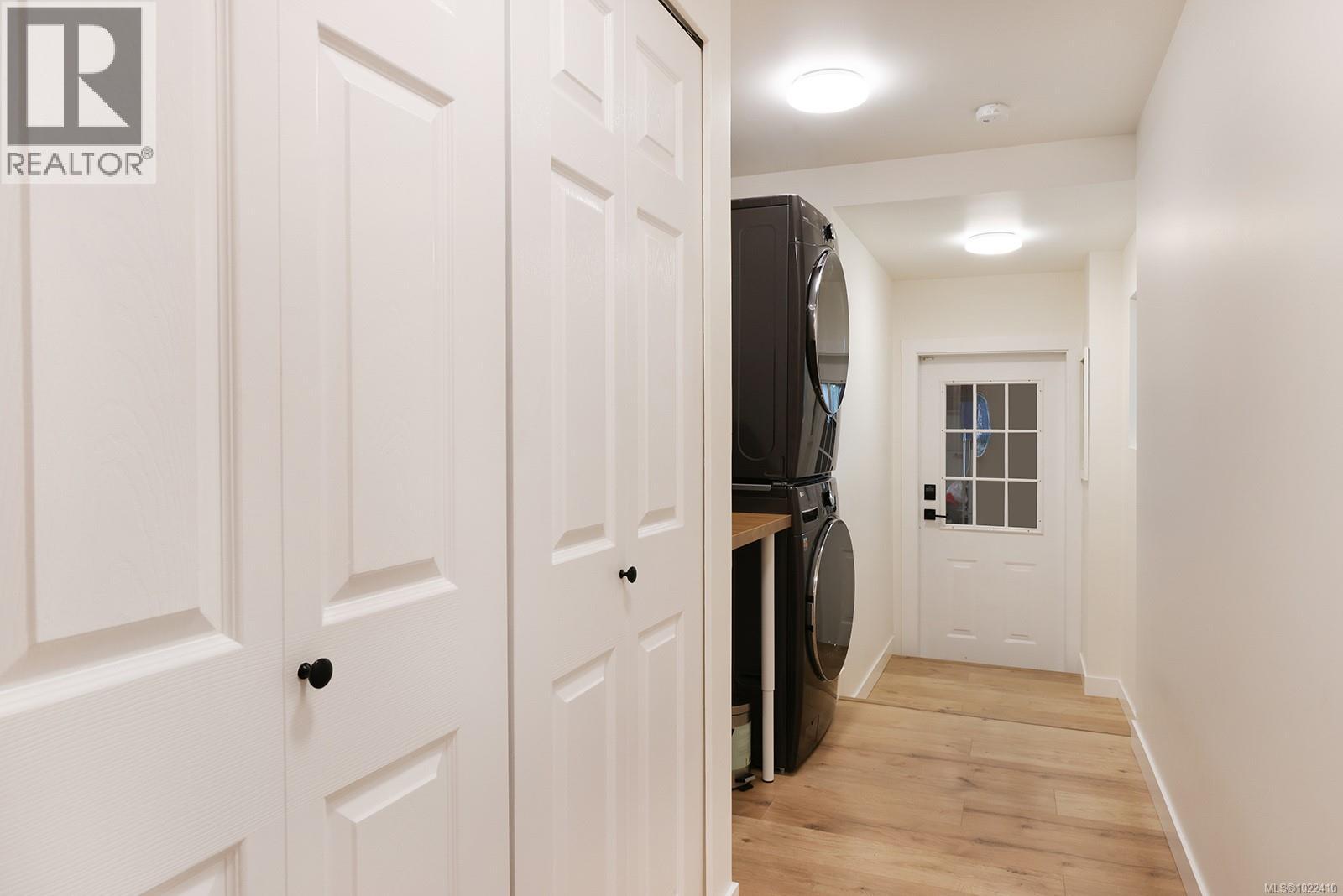 1870 Willis Rd, Campbell River