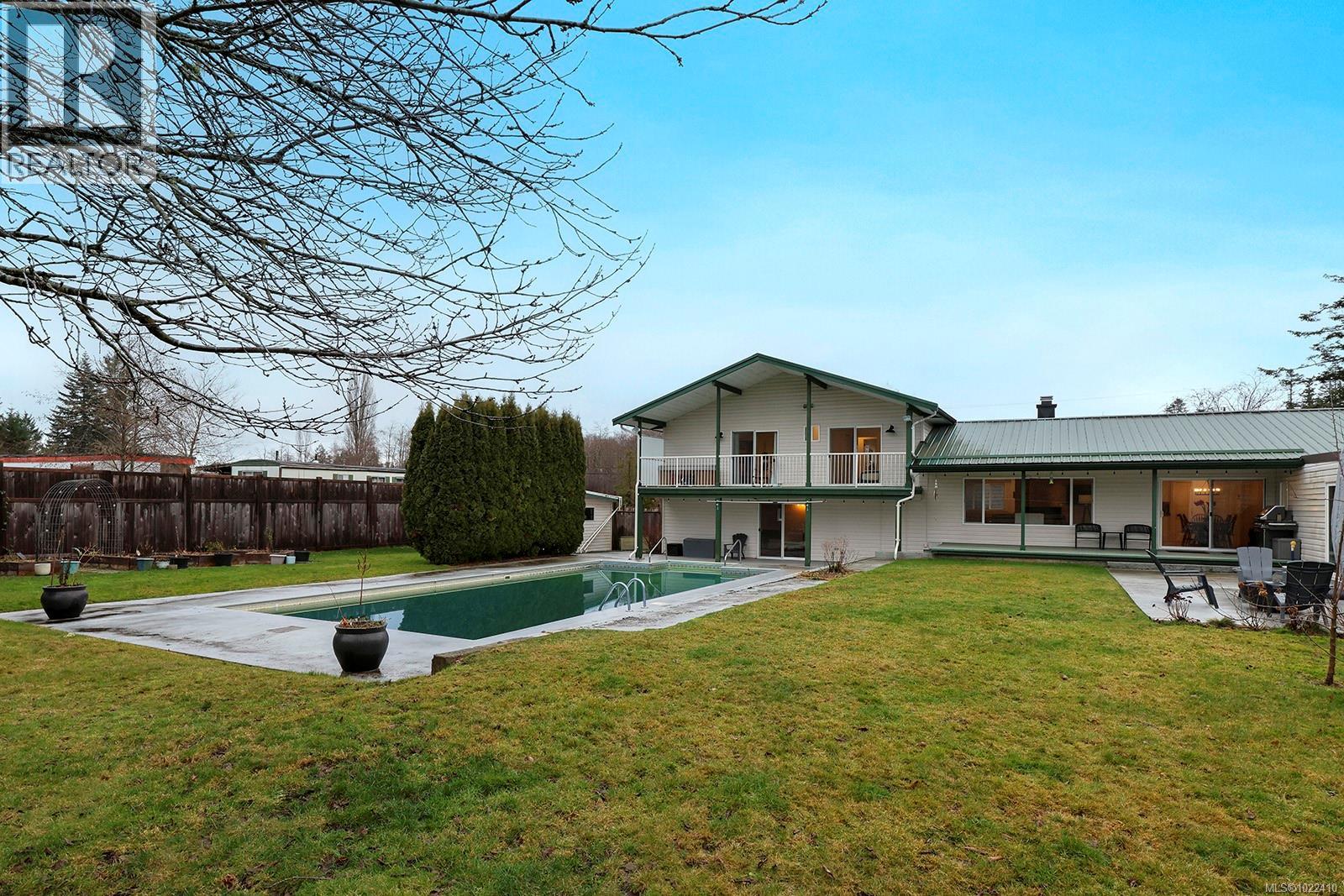 1870 Willis Rd, Campbell River