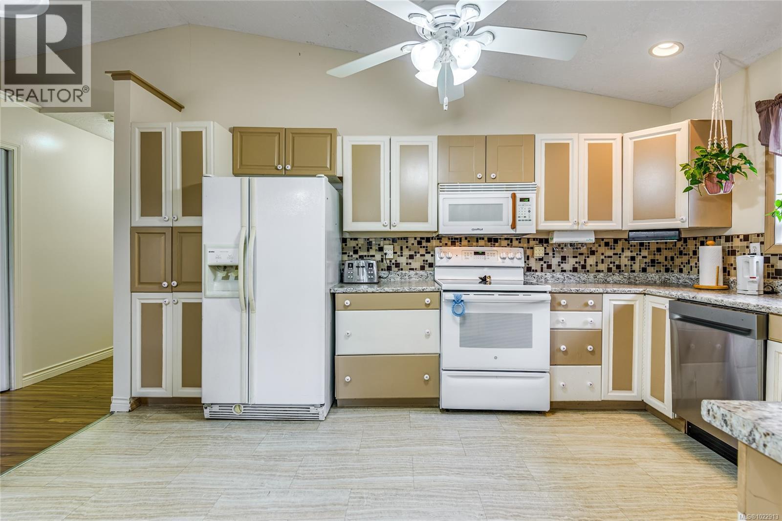 8955 McLarey Ave - Photo 5 of 18, Black Creek, British Columbia