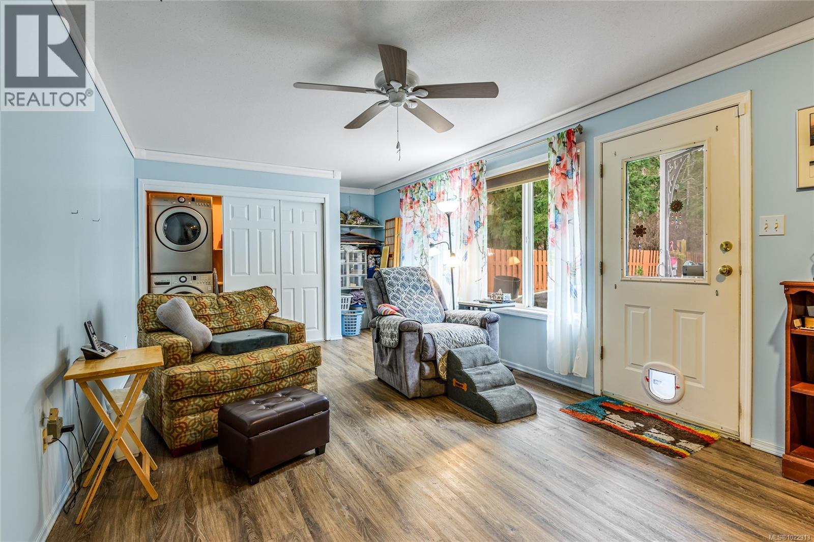 8955 MCLAREY AVE - 7