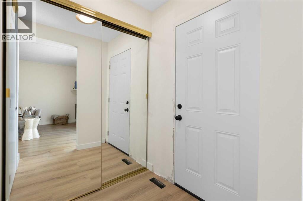 Single Family House for Sale in    Street SW Glamorgan Calgary 