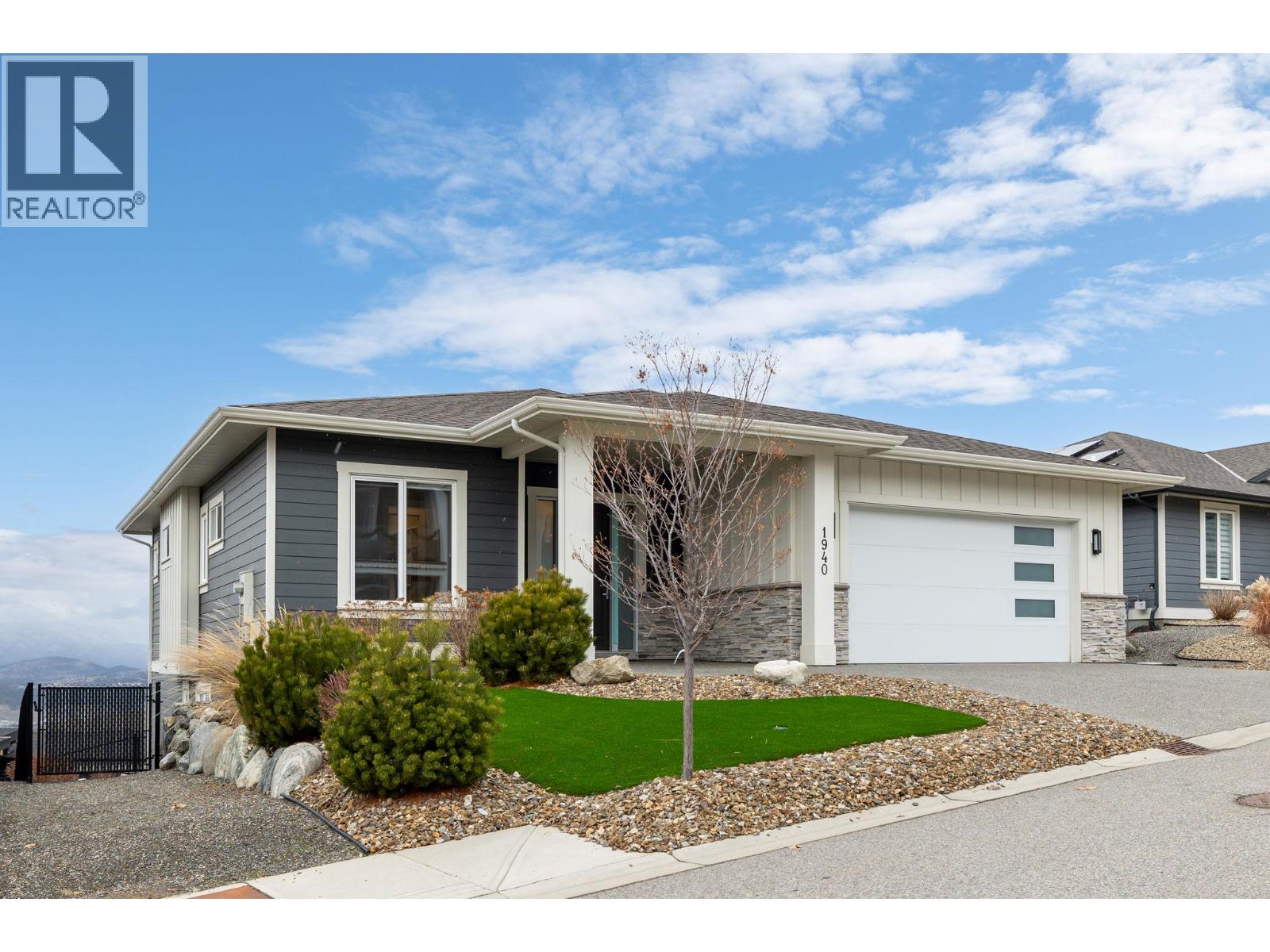  1940 Foxtail Terrace, Kelowna