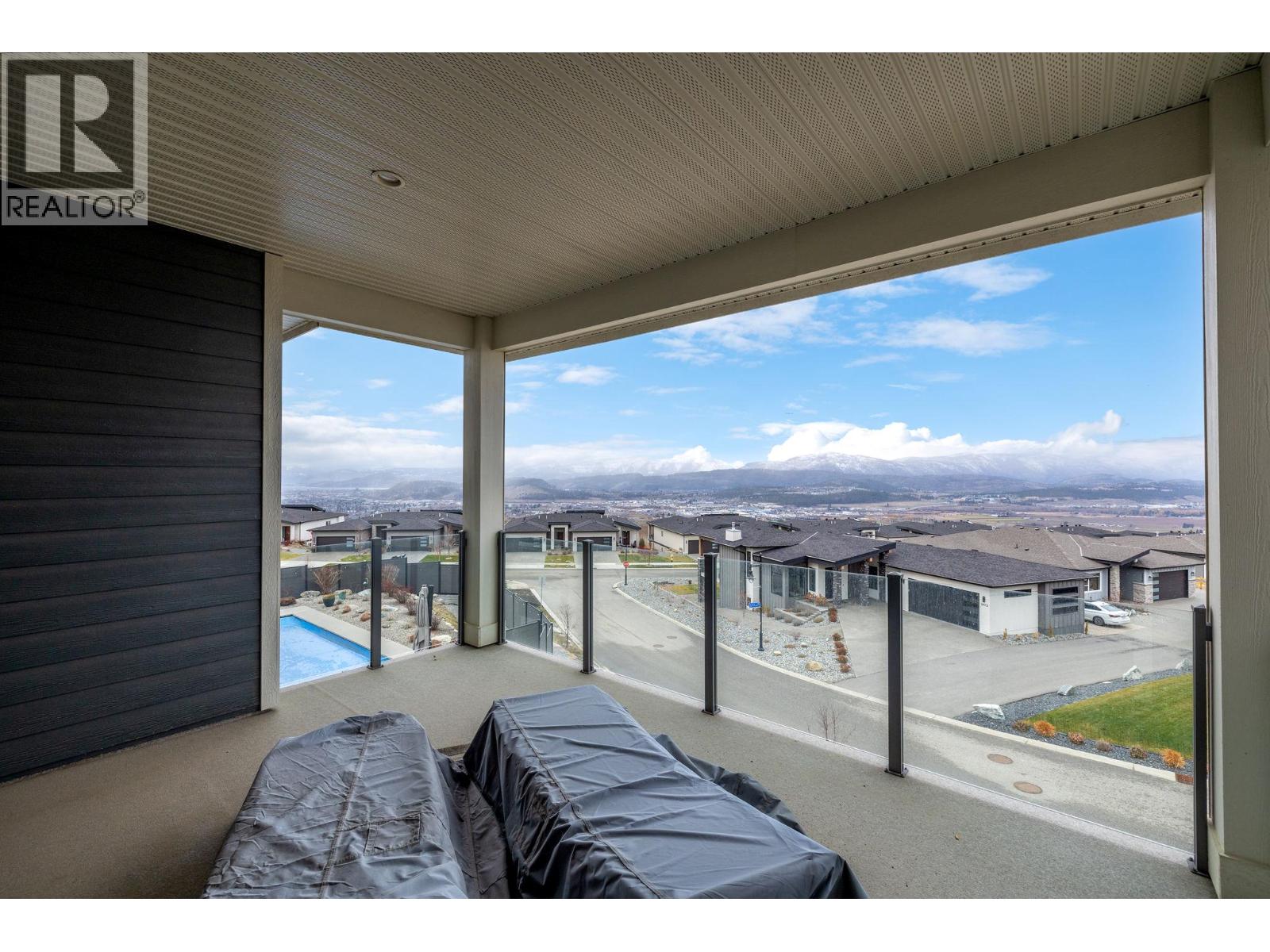  1940 Foxtail Terrace, Kelowna