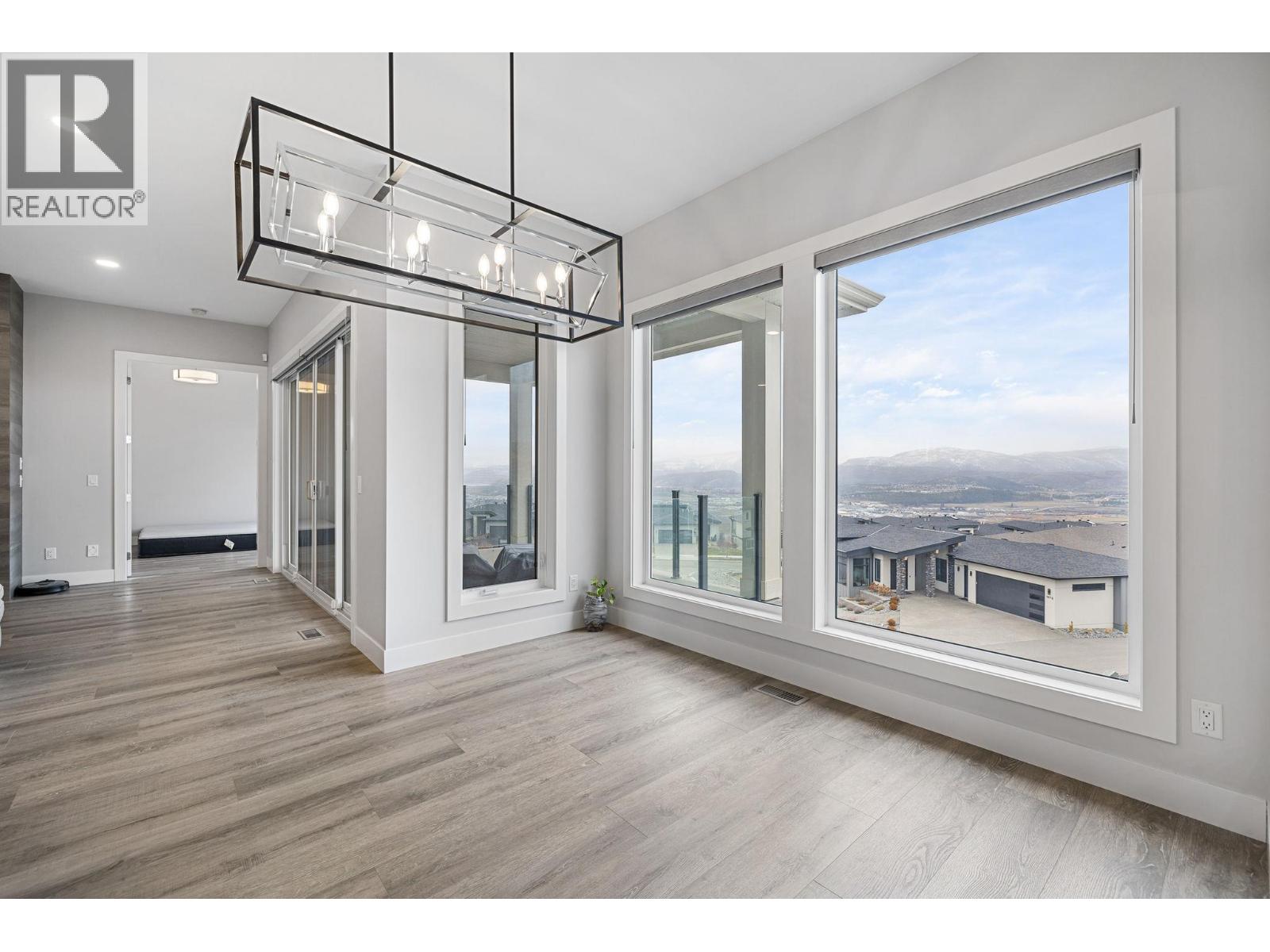  1940 Foxtail Terrace, Kelowna