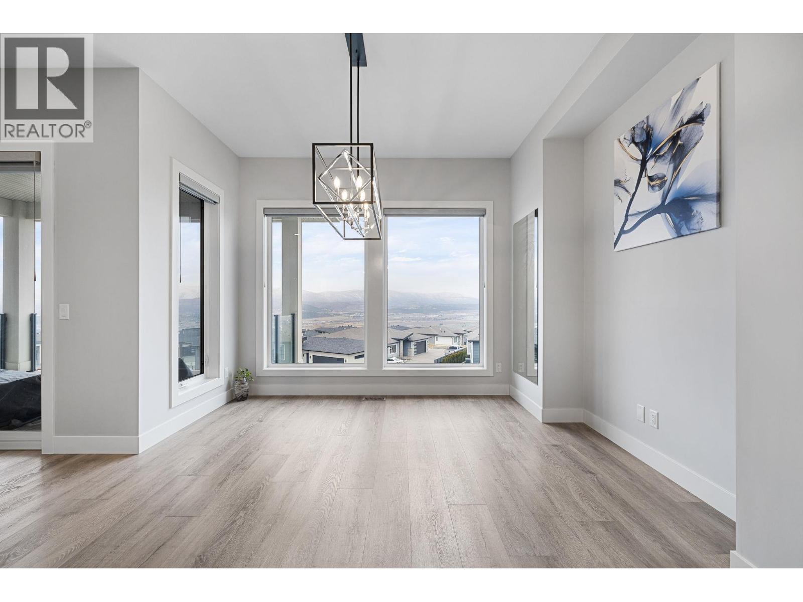  1940 Foxtail Terrace, Kelowna