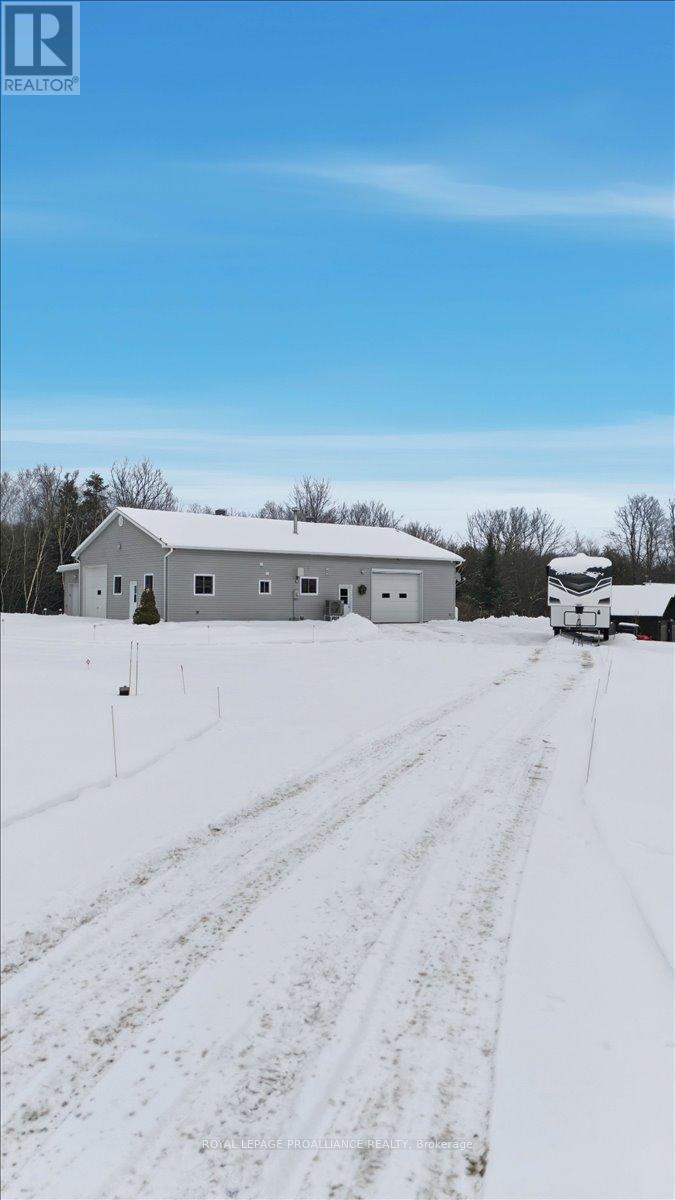 555 DOUGLAS ROAD - 30