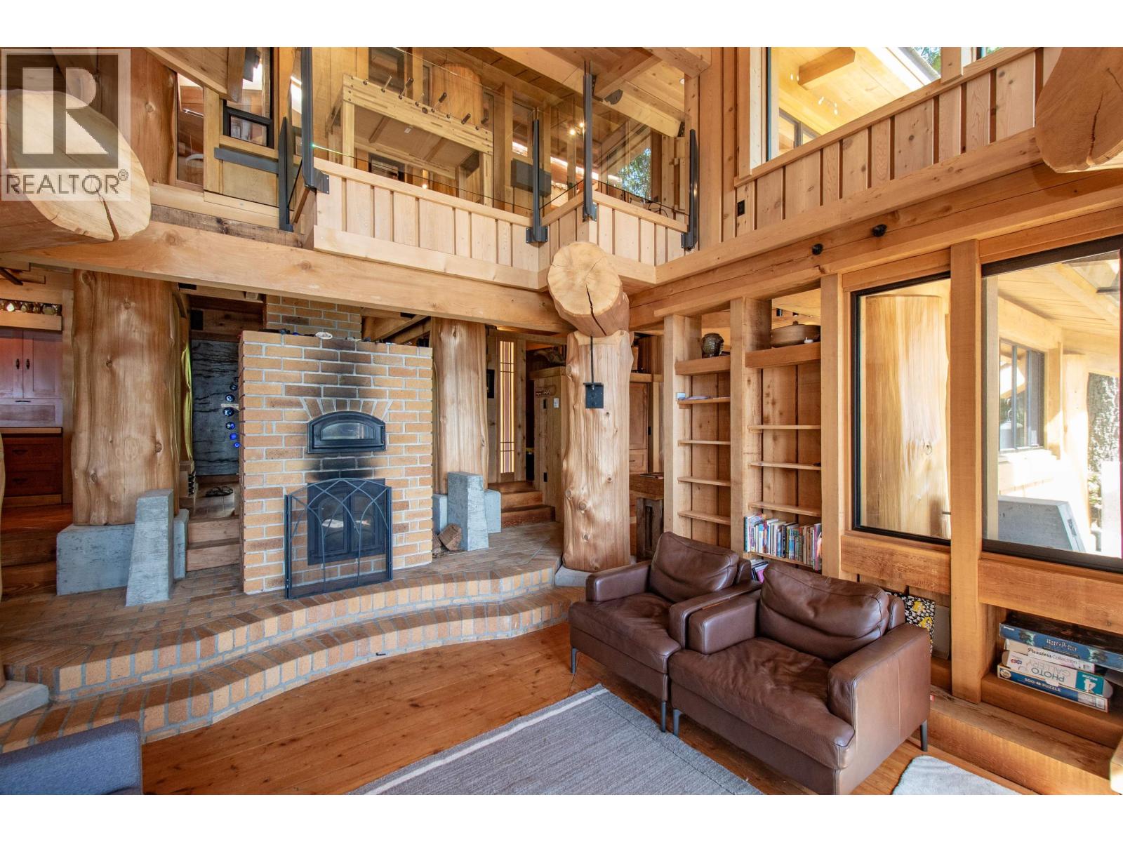 1010 TAKI-TE-SI ROAD, Gambier Island