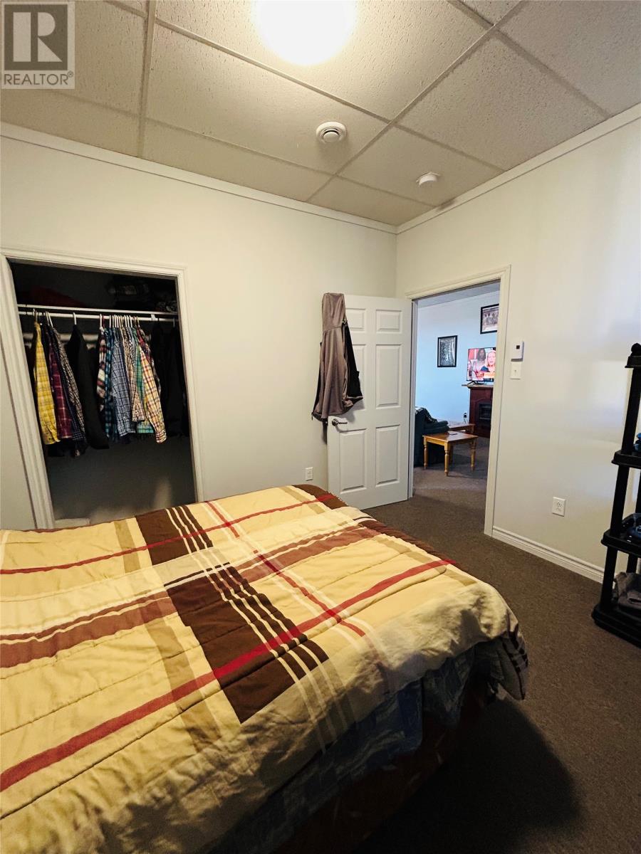 Apt 2
