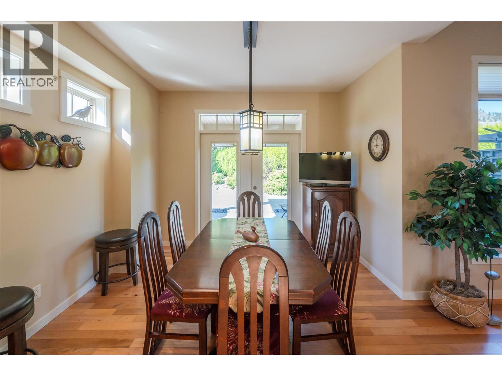 6833 Meadows Drive Unit# 26, Oliver