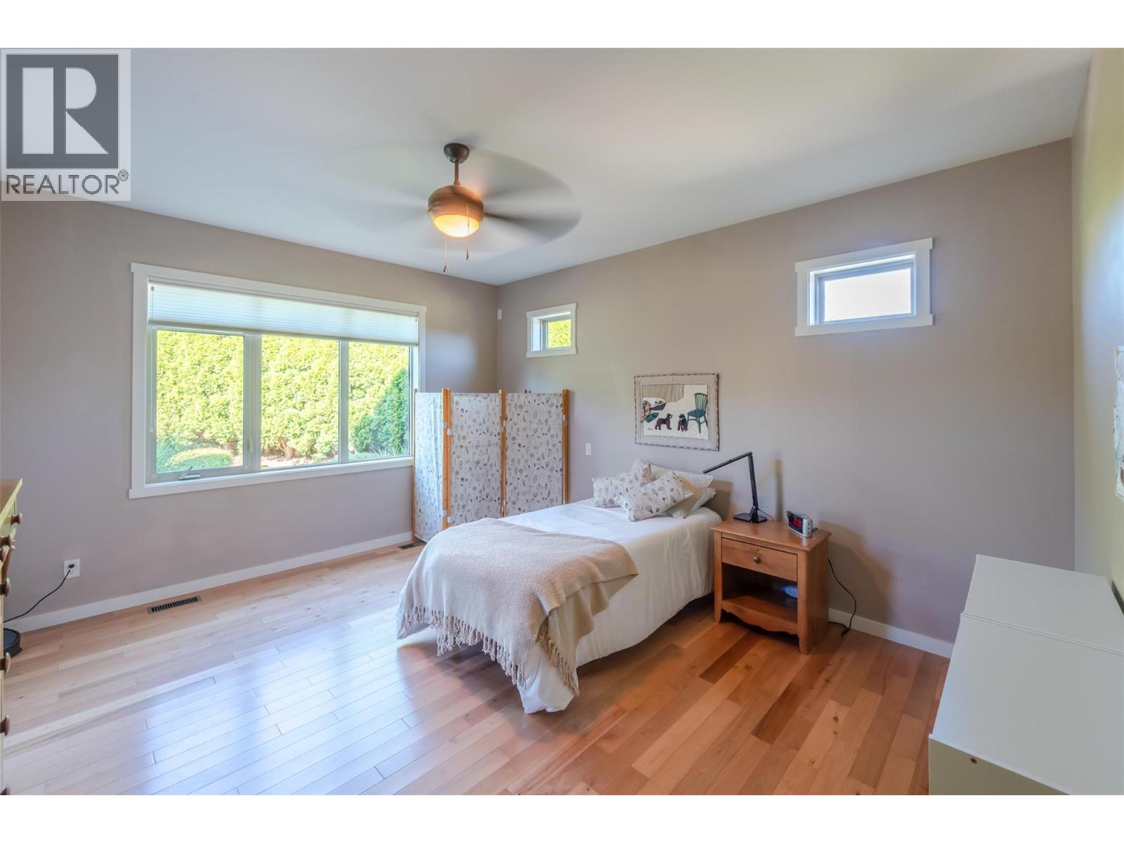 6833 Meadows Drive Unit# 26, Oliver