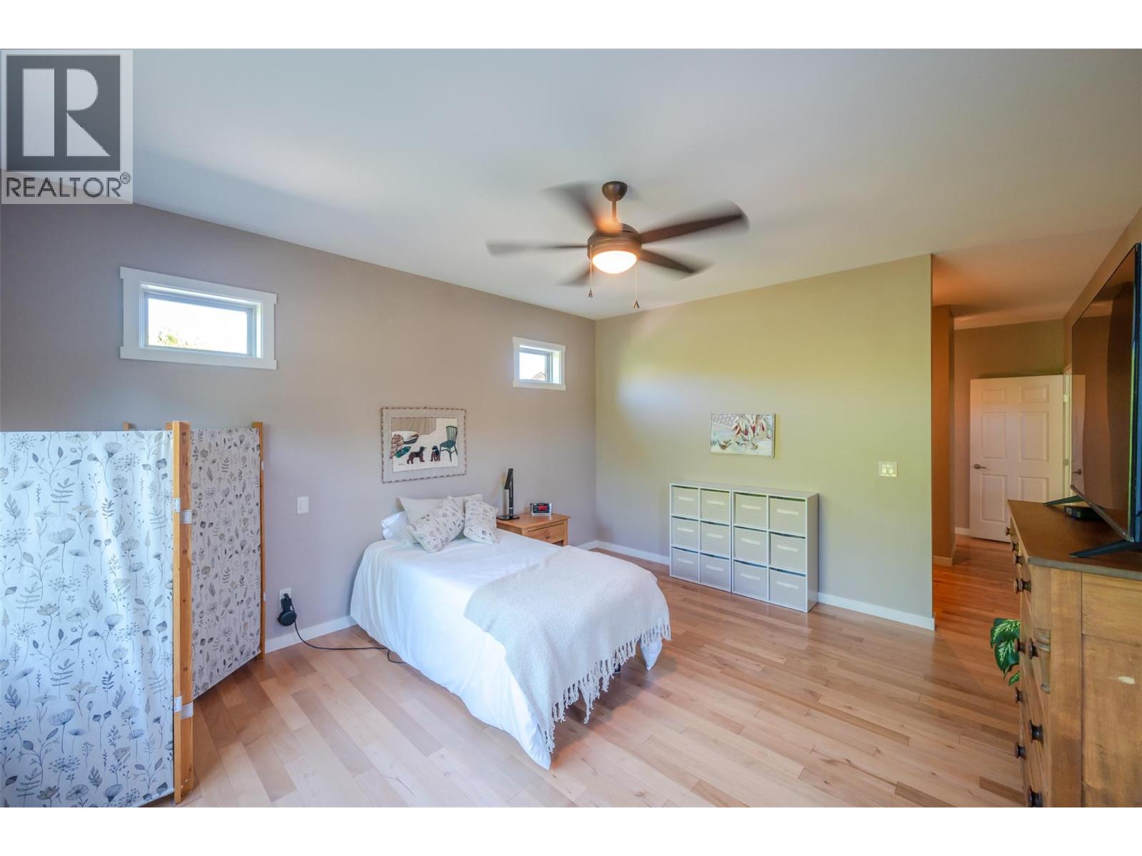 6833 Meadows Drive Unit# 26, Oliver