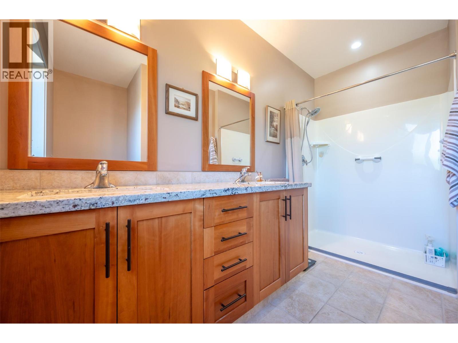 6833 Meadows Drive Unit# 26, Oliver