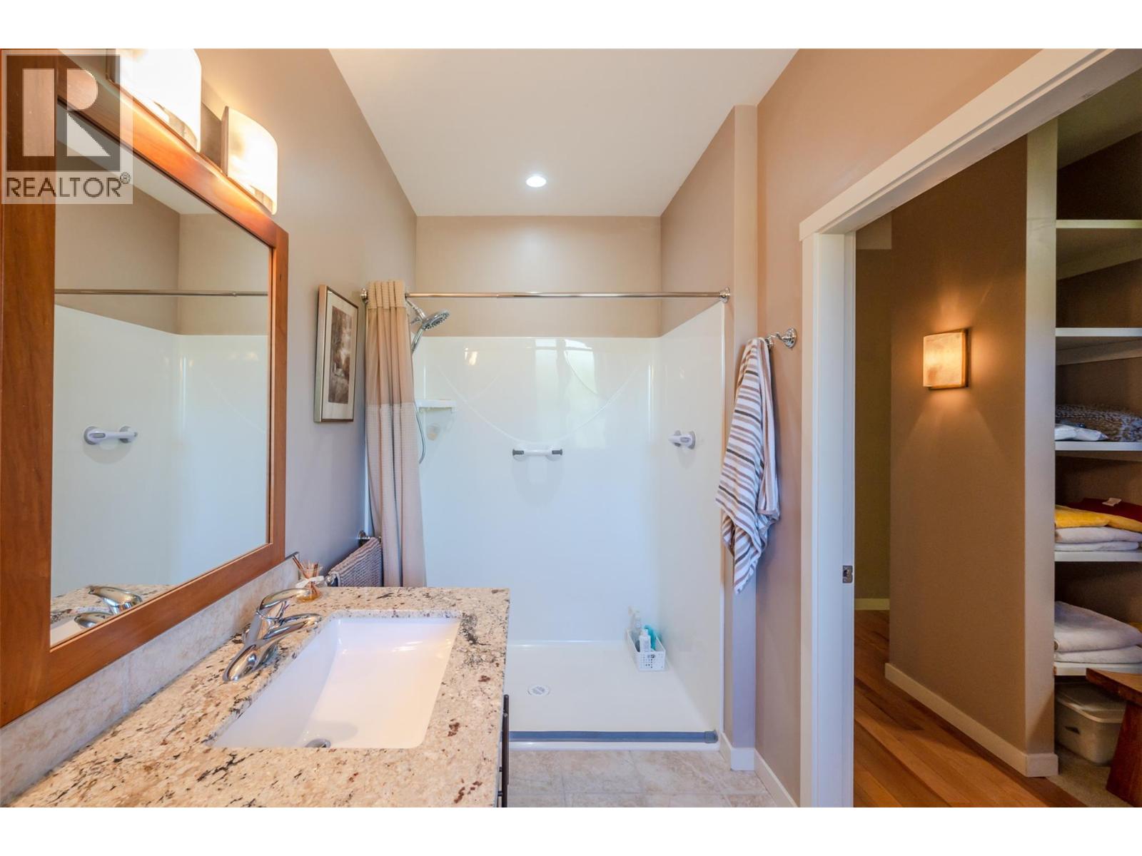 6833 Meadows Drive Unit# 26, Oliver