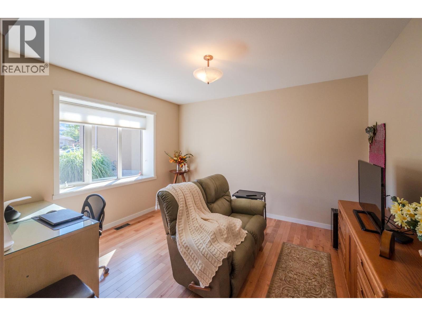 6833 Meadows Drive Unit# 26, Oliver