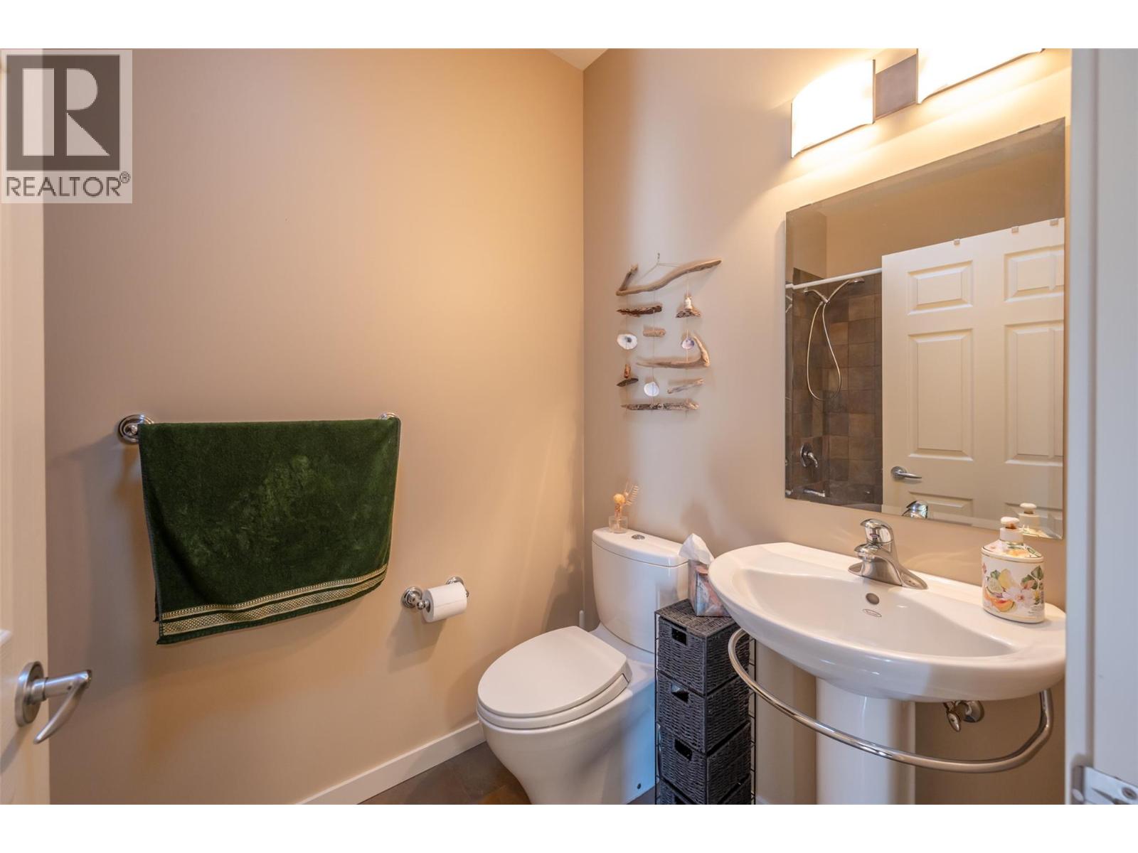 6833 Meadows Drive Unit# 26, Oliver