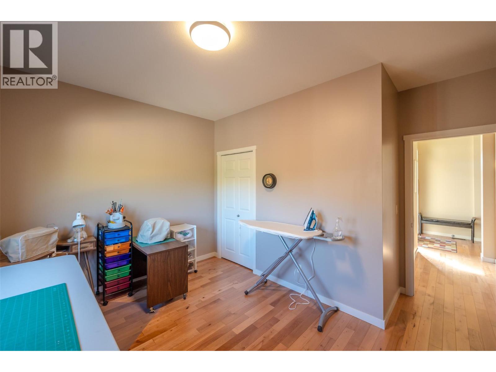 6833 Meadows Drive Unit# 26, Oliver