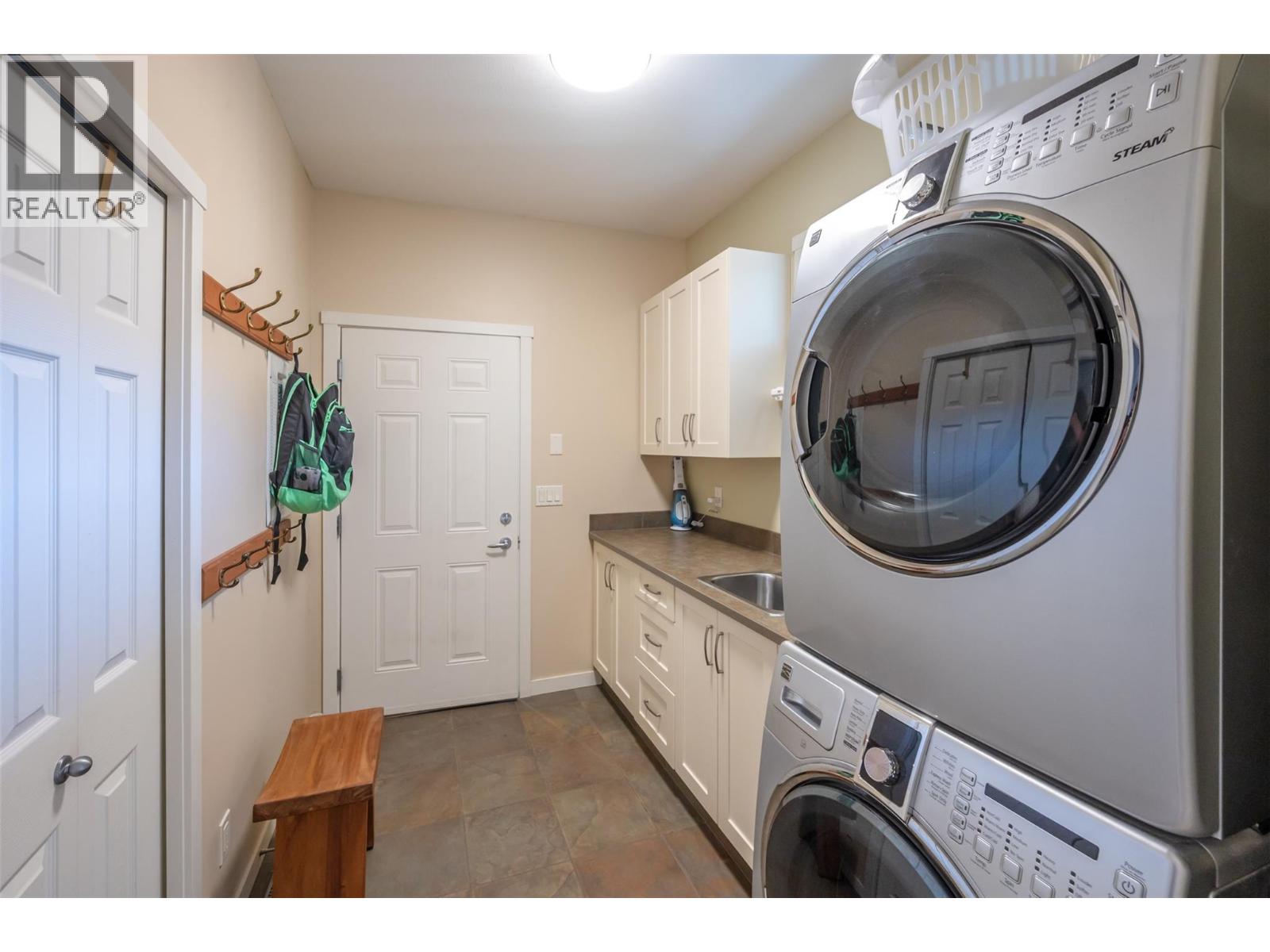 6833 Meadows Drive Unit# 26, Oliver