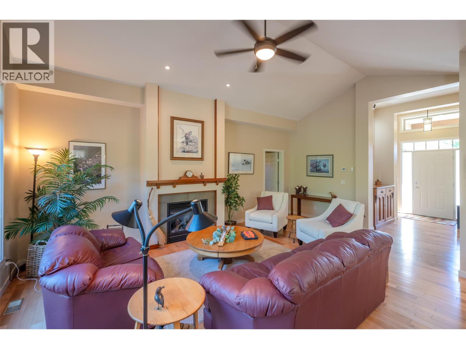 6833 Meadows Drive Unit# 26, Oliver