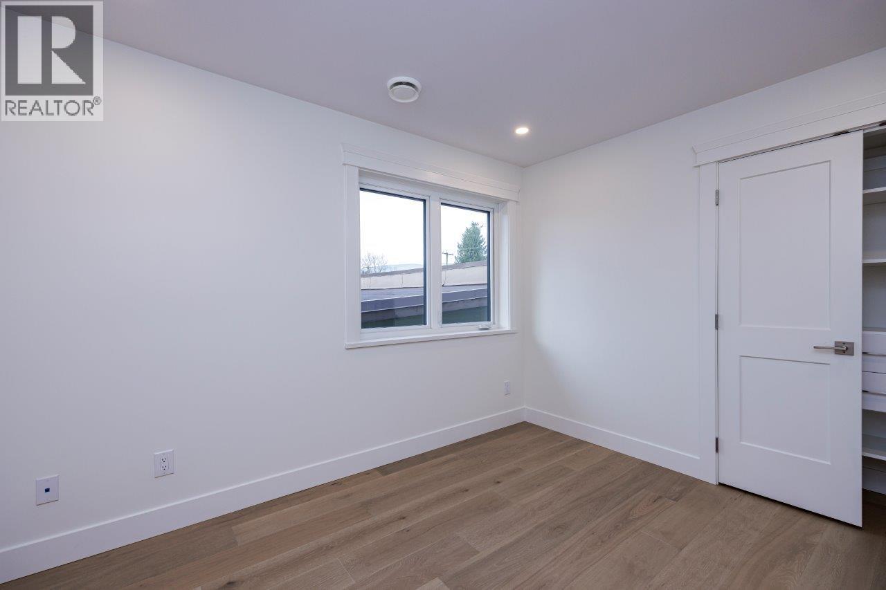 254 E 18TH STREET, North Vancouver