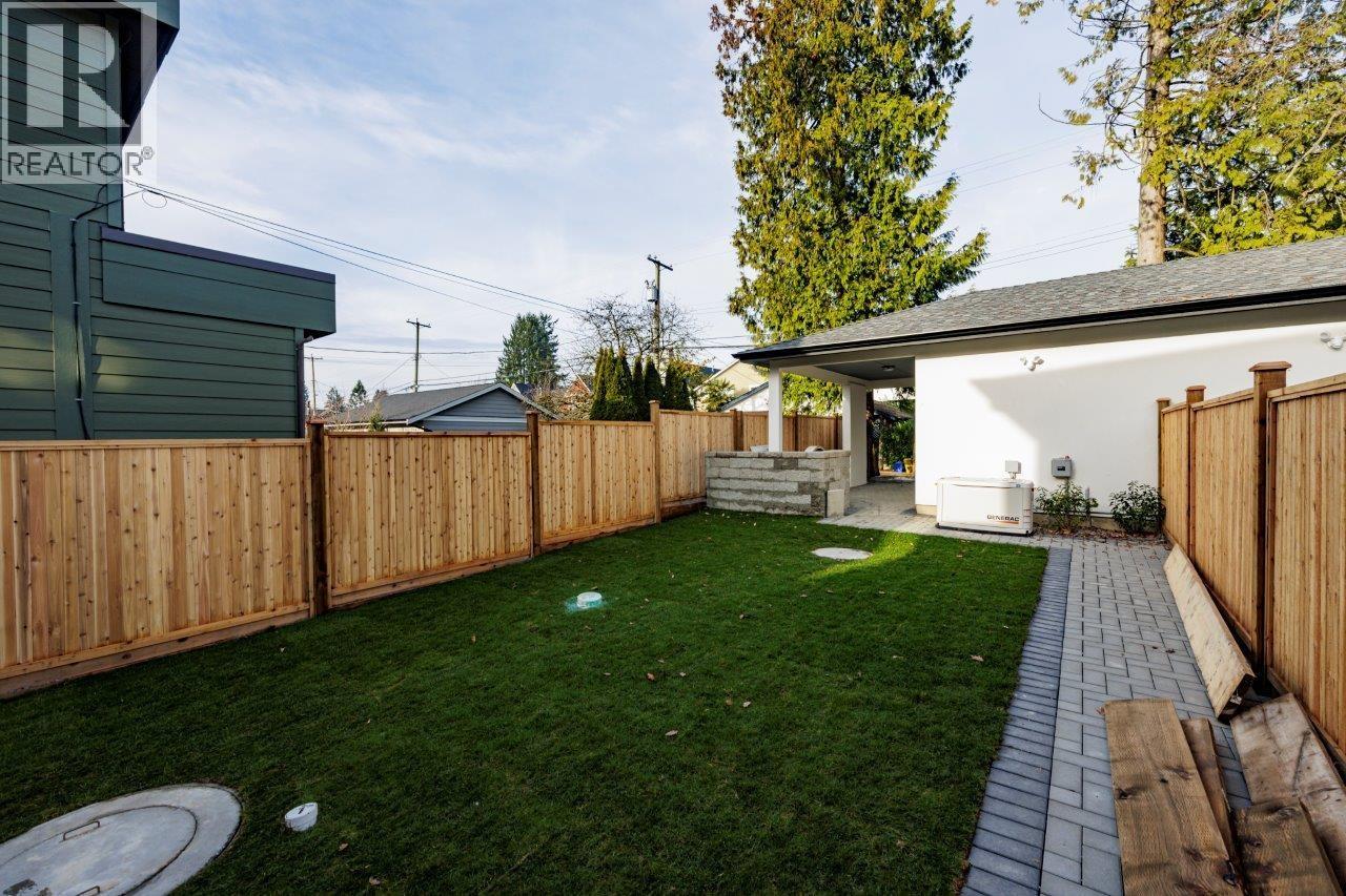 254 E 18TH STREET, North Vancouver