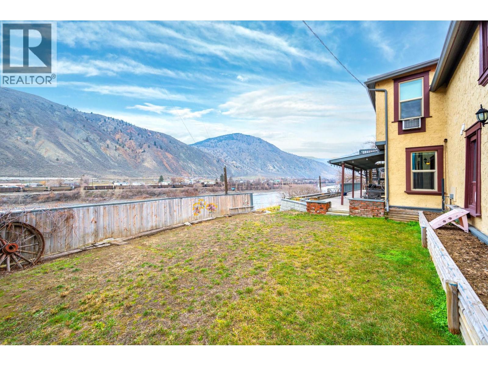  3649 MERRITT-SPENCES BRIDGE Highway, Merritt