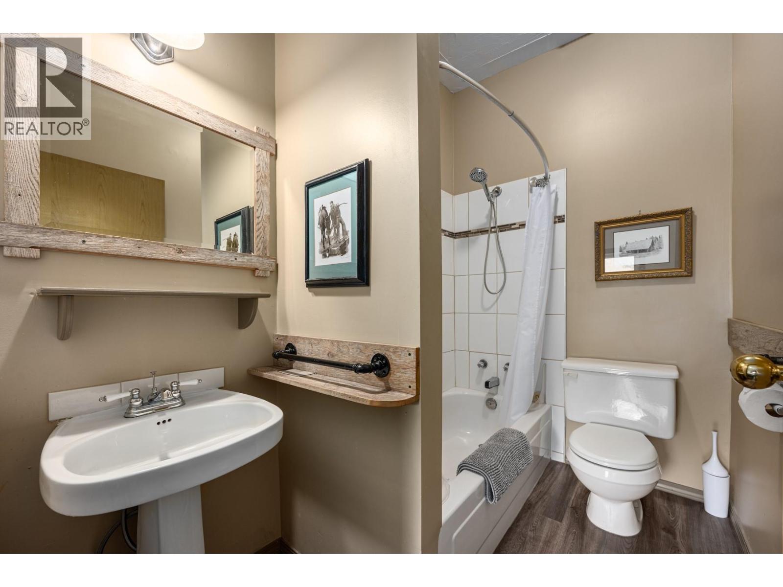  3649 MERRITT-SPENCES BRIDGE Highway, Merritt