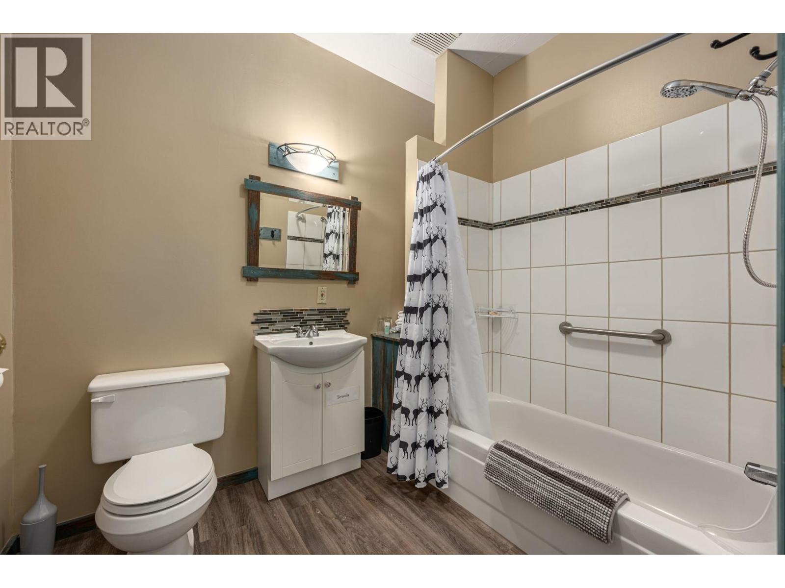  3649 MERRITT-SPENCES BRIDGE Highway, Merritt