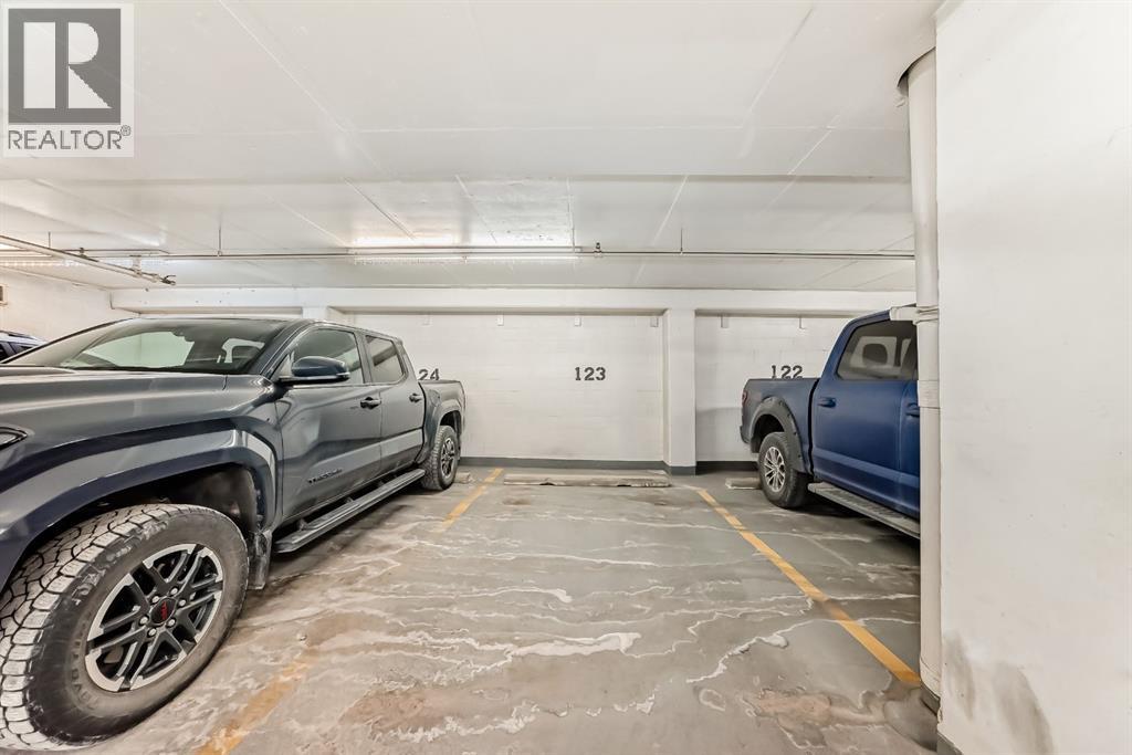 Single Family House for Sale in    Avenue SW Downtown Commercial Core Calgary 