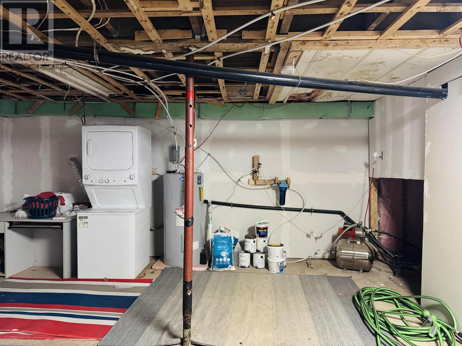 Property 24 of 30 of 183 Pearl Street