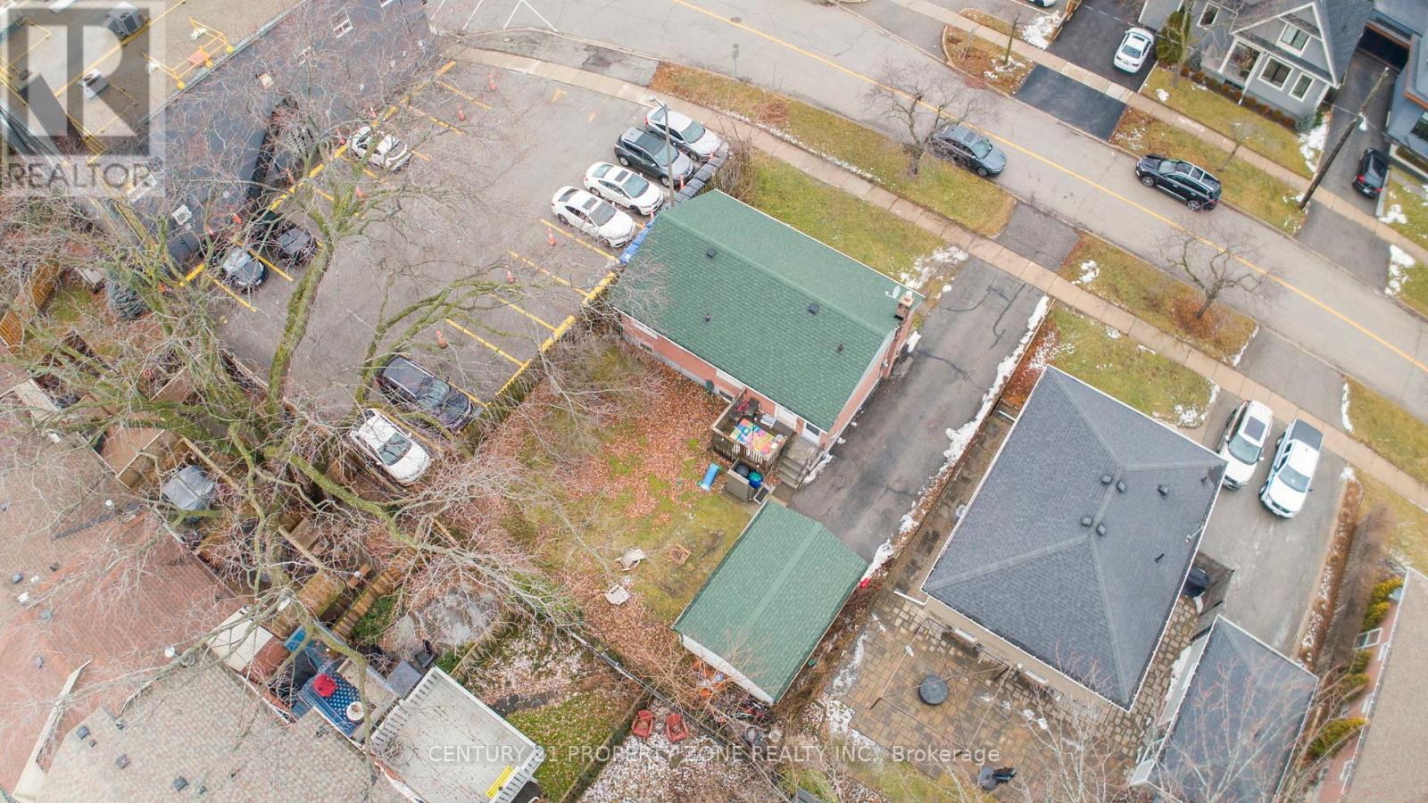 64 FLORENCE DRIVE - 33