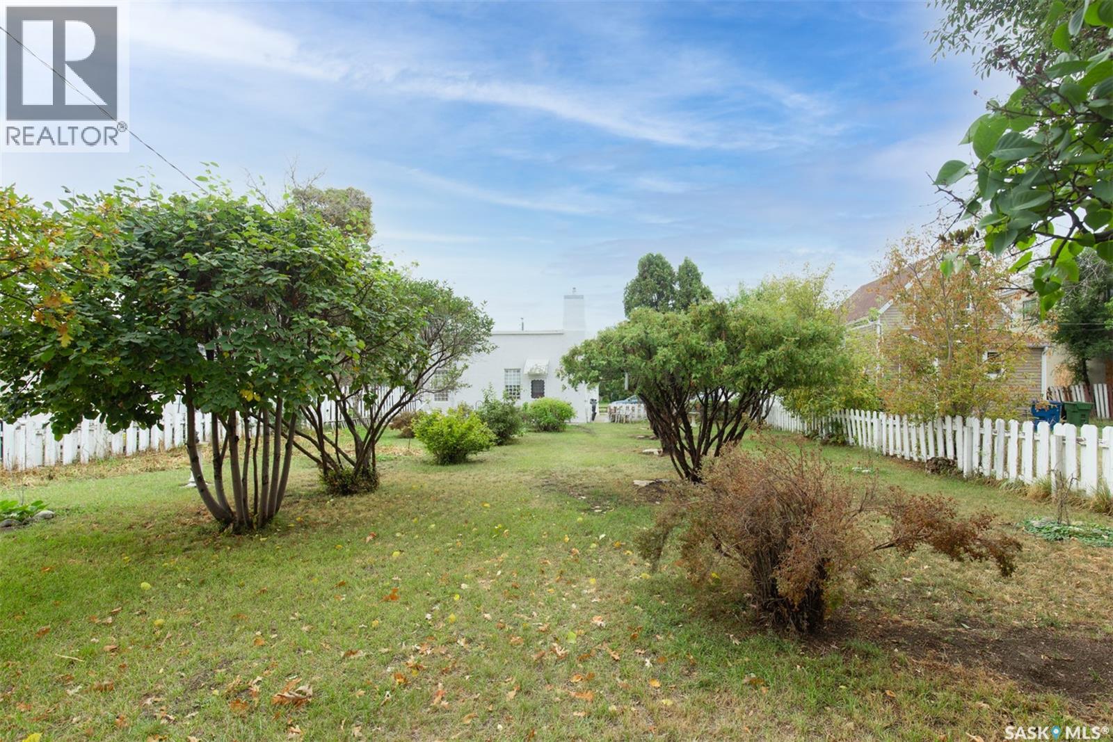 338 Lillooet STREET W - photo 4