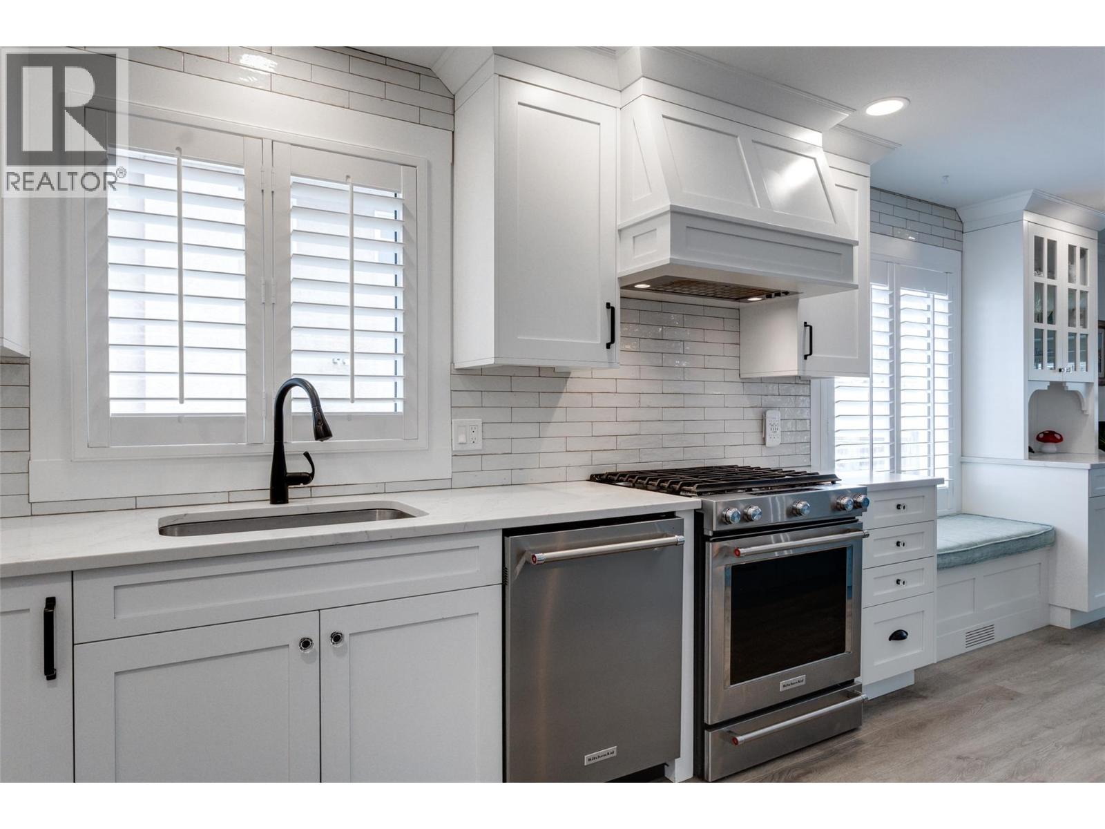  674 Cook Road, Kelowna