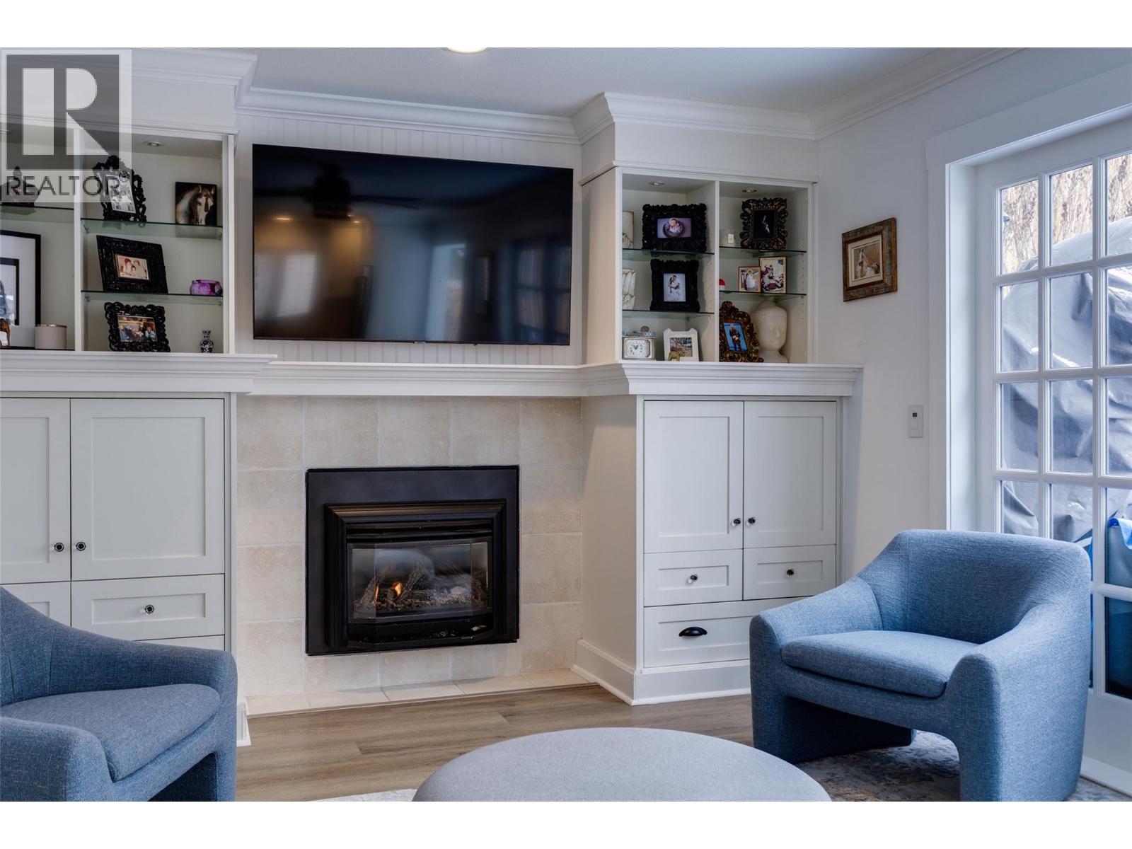  674 Cook Road, Kelowna