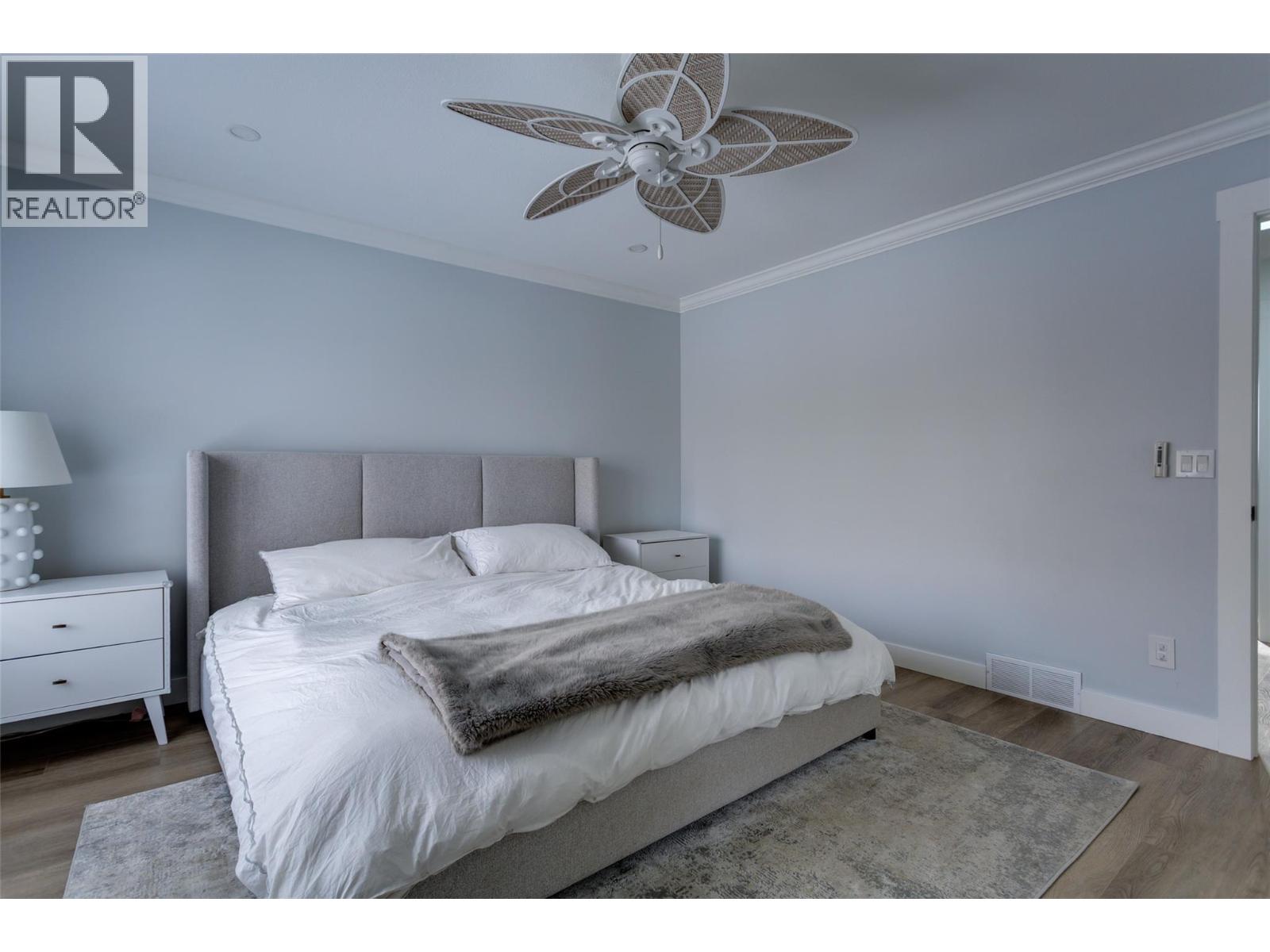  674 Cook Road, Kelowna