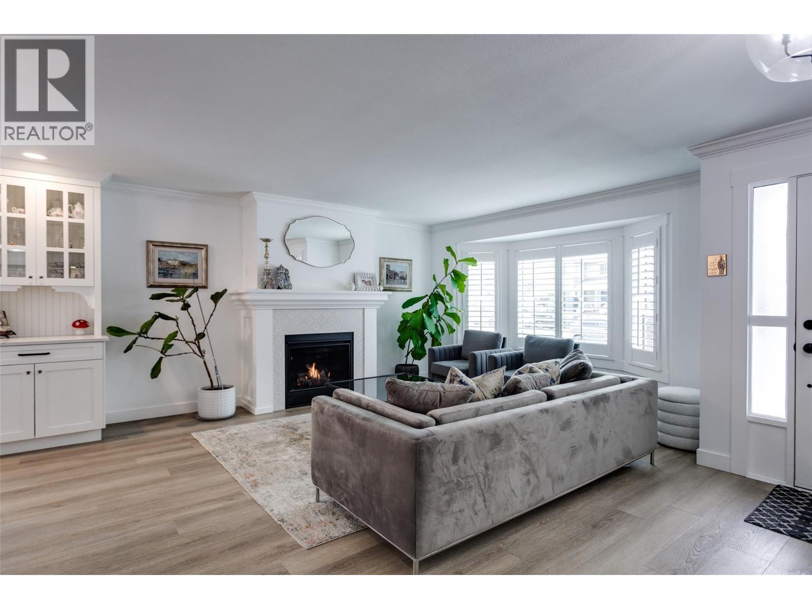  674 Cook Road, Kelowna