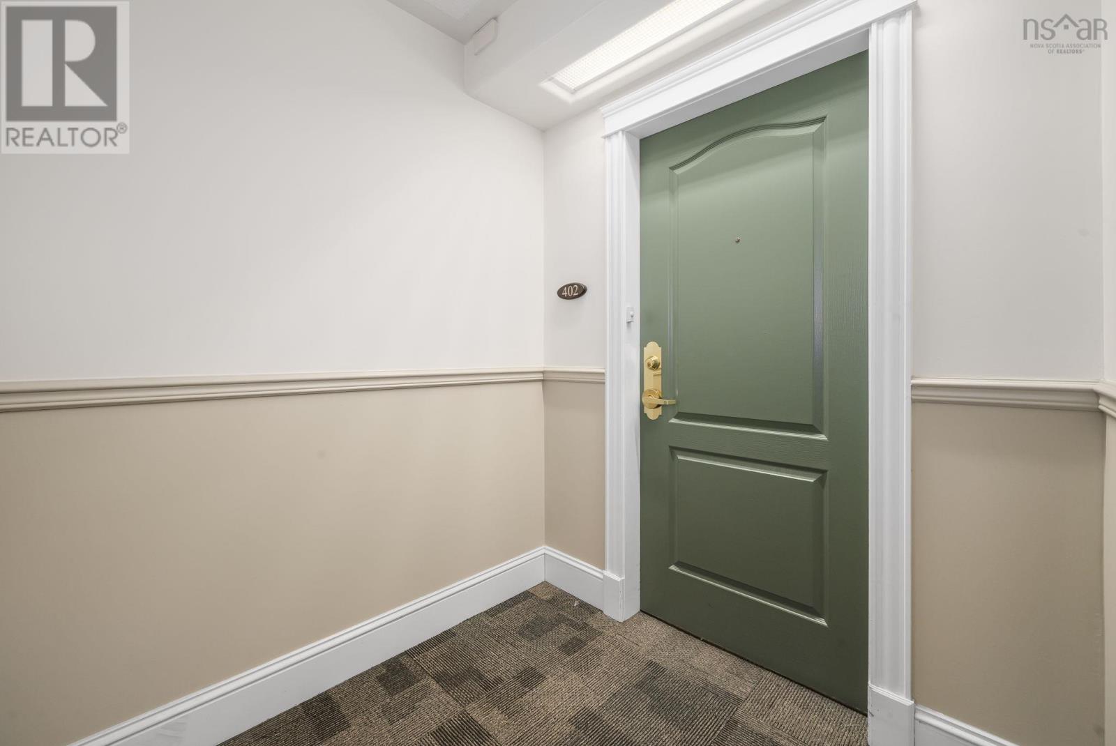 Property 2 of 27 of 402 114 Regency Park Drive