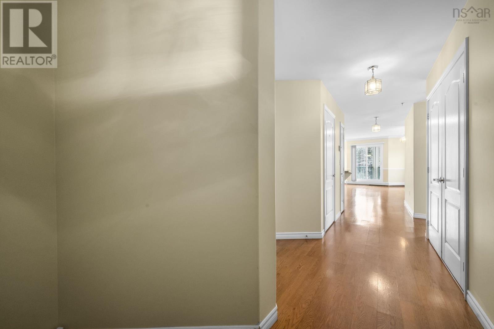 Property 3 of 27 of 402 114 Regency Park Drive