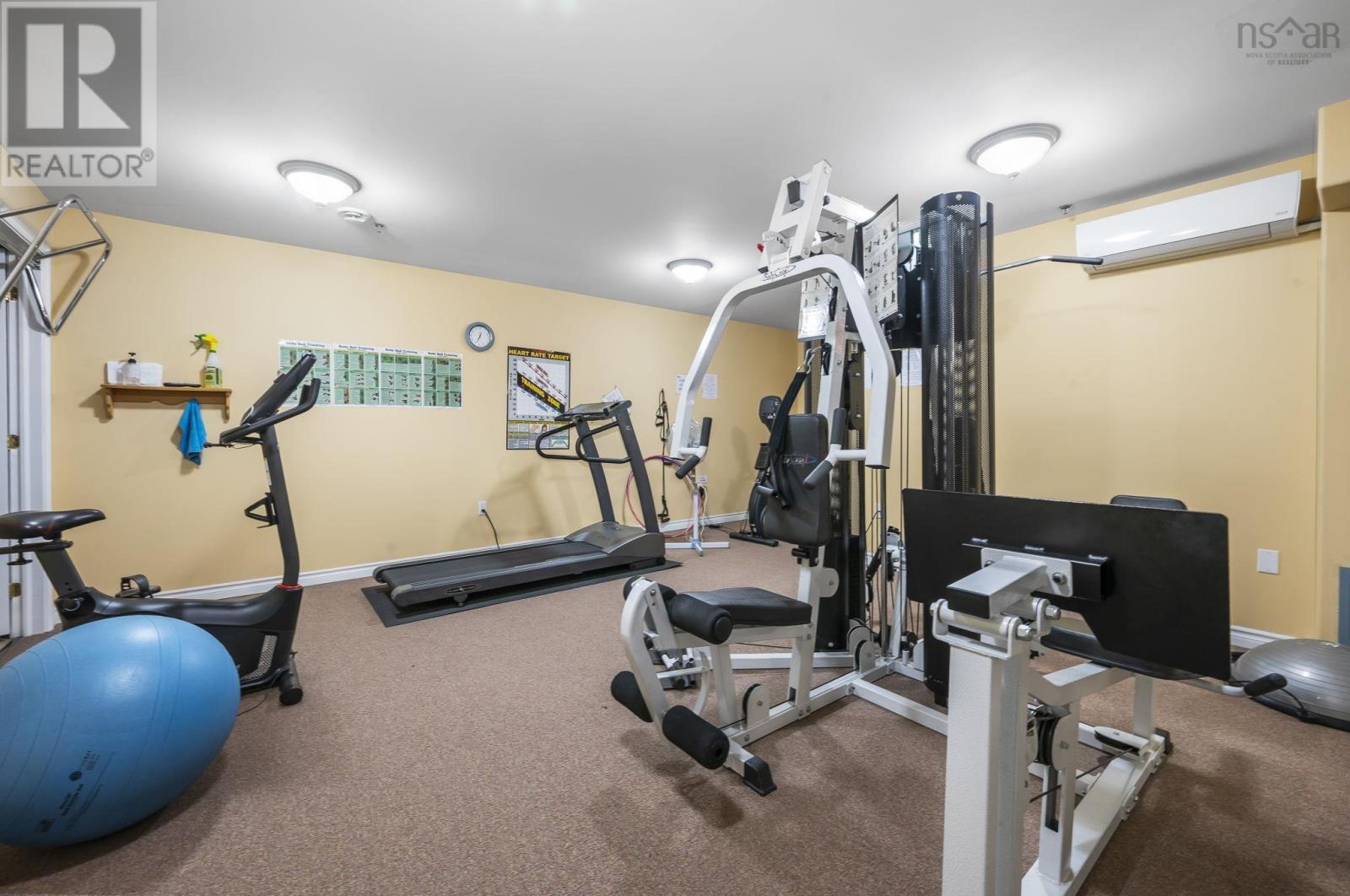 Property 26 of 27 of 402 114 Regency Park Drive