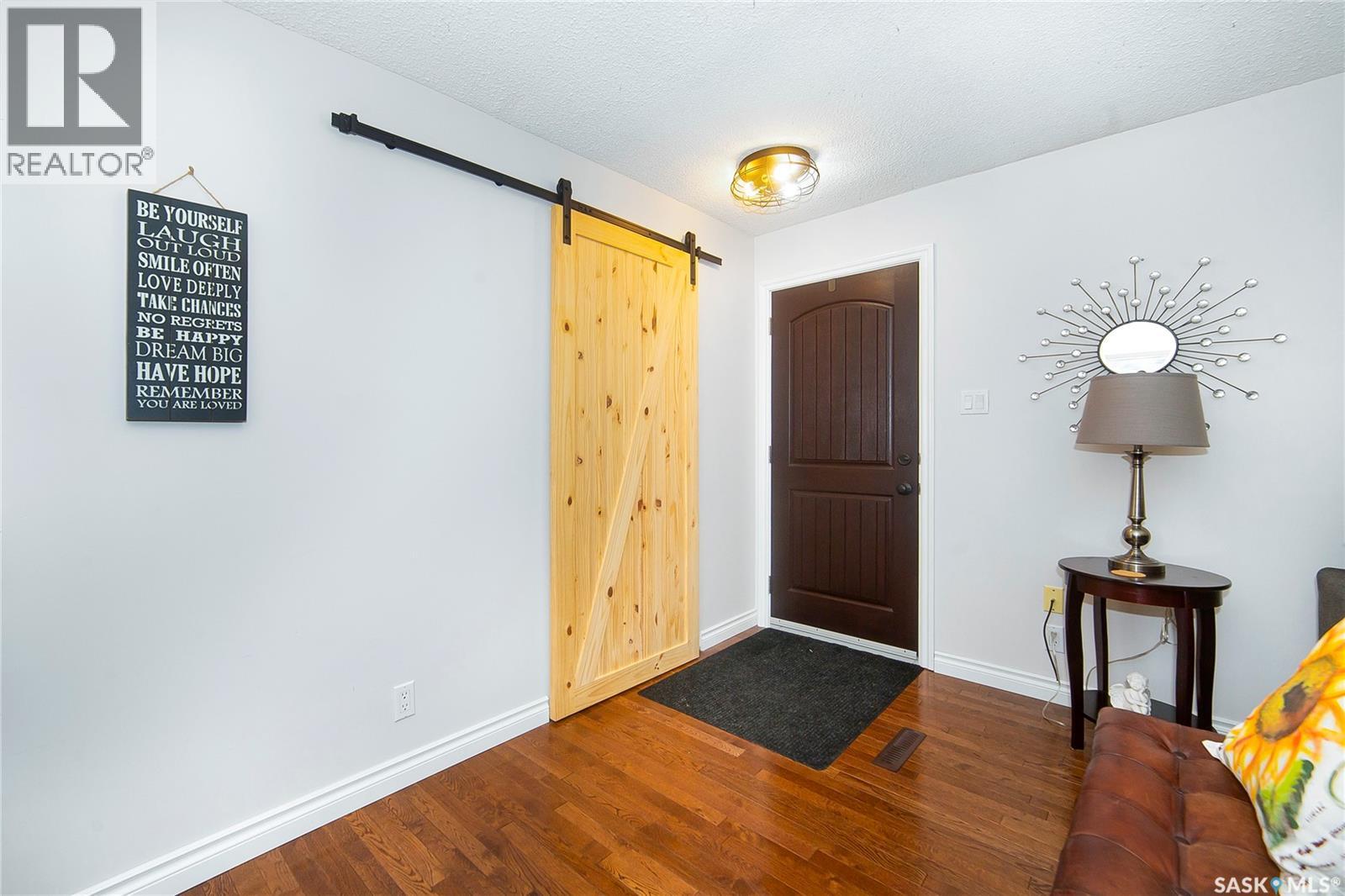 33 Birch DRIVE - Photo 5 of 47, Birch Hills, Saskatchewan