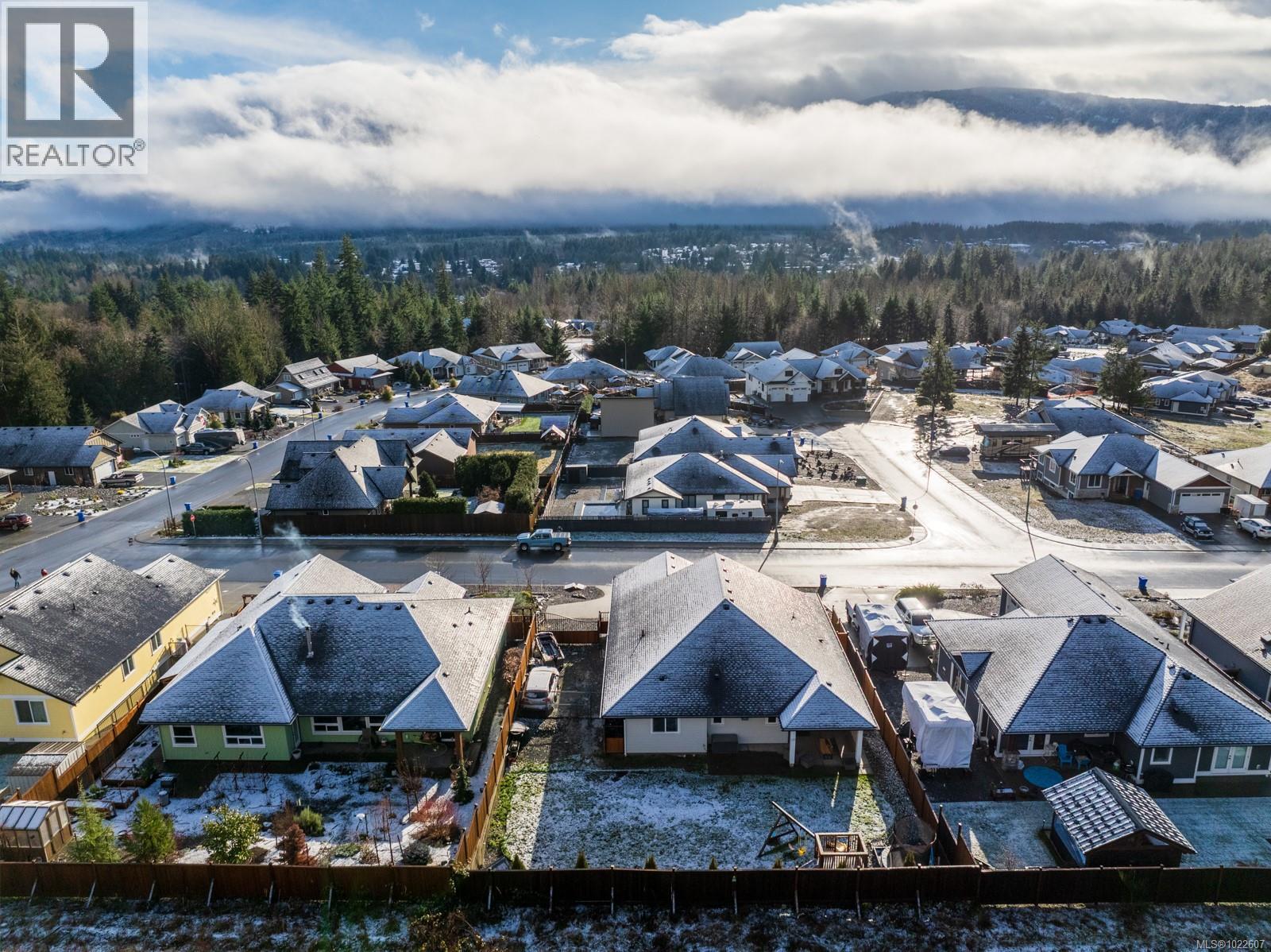 539 Greenwell Dr, Lake Cowichan