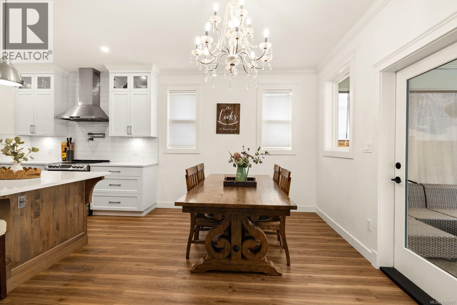 539 Greenwell Dr, Lake Cowichan