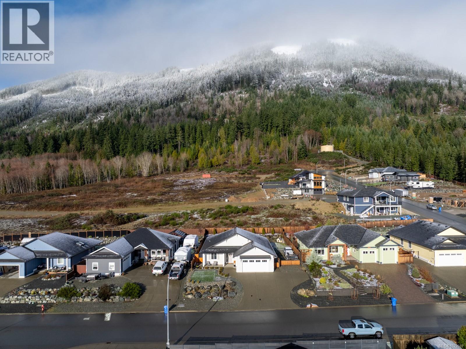 539 Greenwell Dr, Lake Cowichan