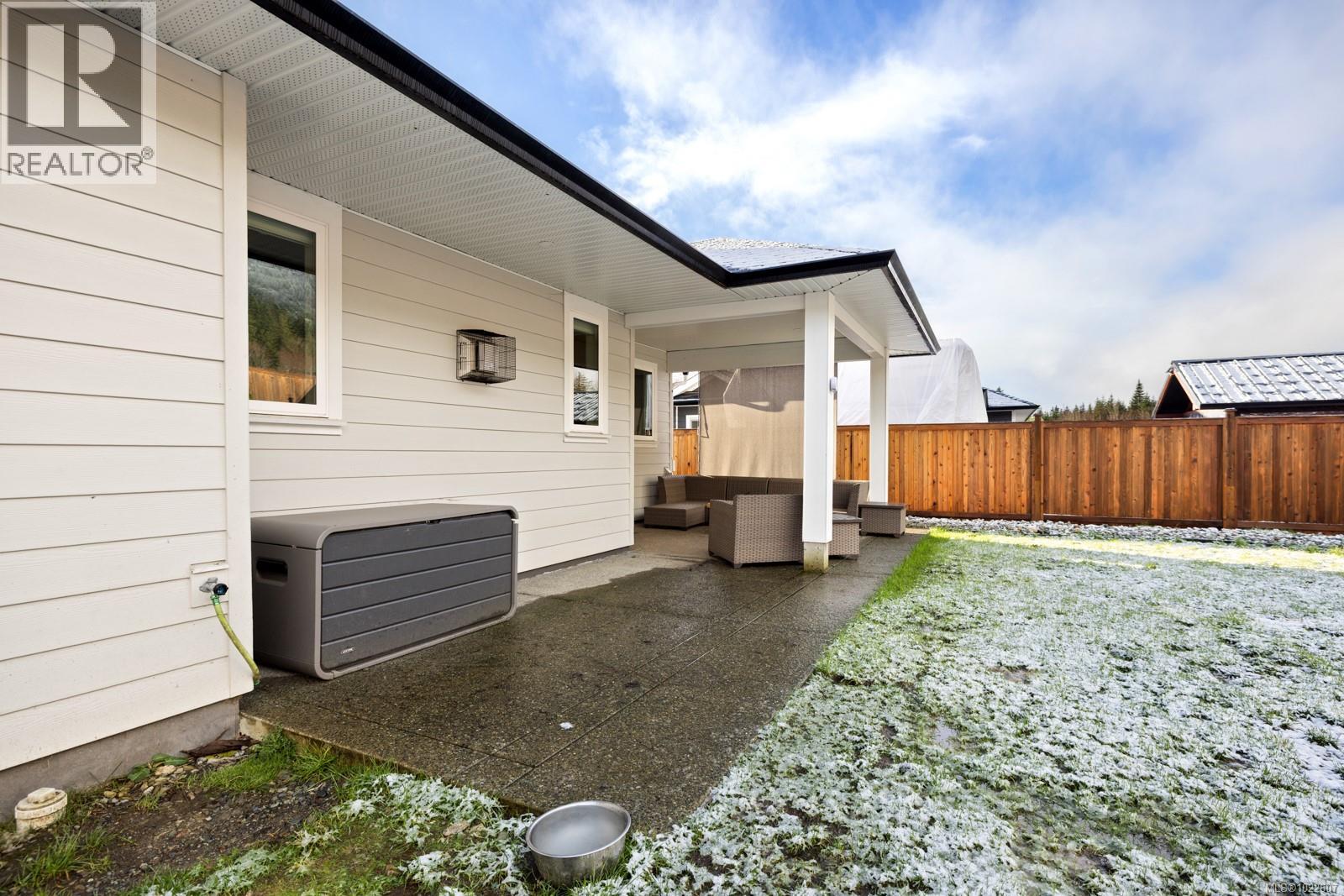 539 Greenwell Dr, Lake Cowichan