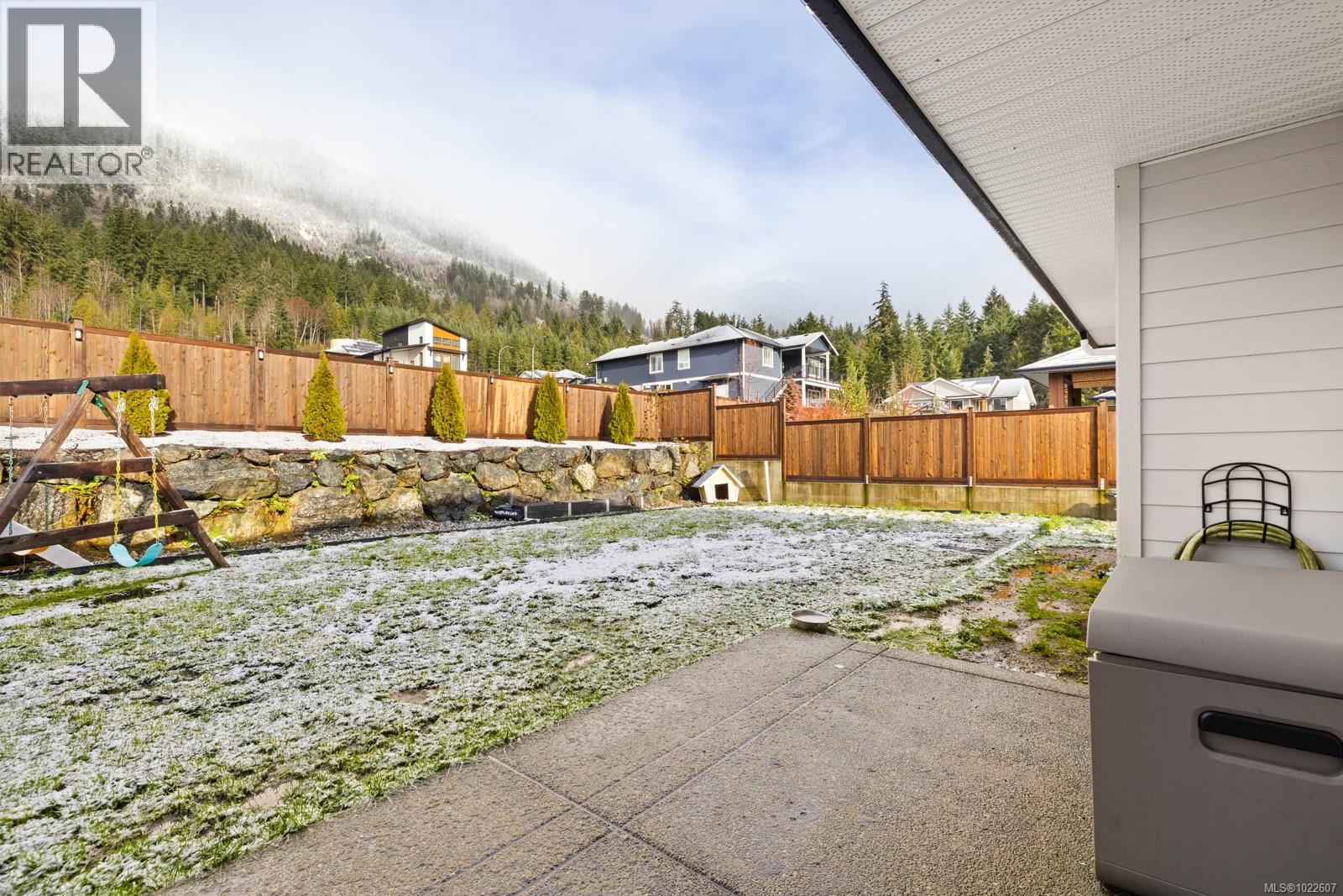 539 Greenwell Dr, Lake Cowichan