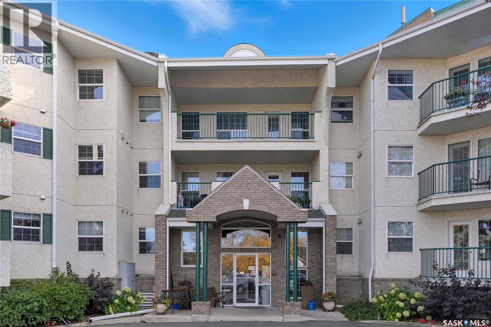 Single Family House Low rise for Sale in   McKercher DRIVE Saskatoon 