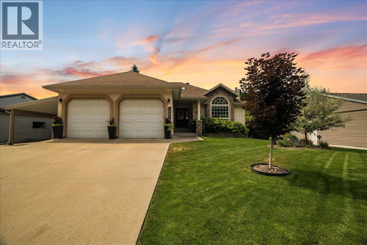 1040 Regan Crescent, Trail